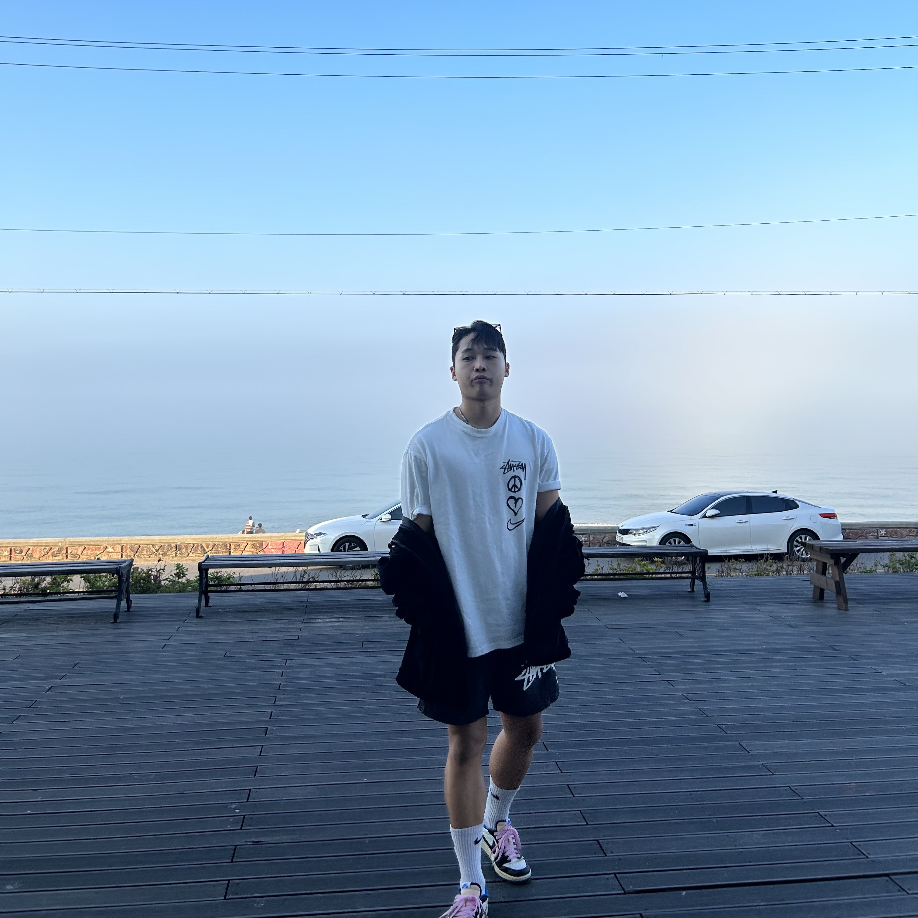Jordan 1 x Travis Scott x Fragment Retro Low OG SP Military Blue, Nike x Stussy Water Shorts Off Noir 착용 스타일
