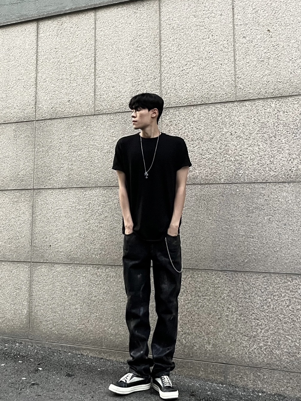 Rick Owens Drkshdw Suede Vintage Sneakers Dark Dust Pearl Milk White, Rick Owens Vintage Sneakers Black 착용 스타일 - 2