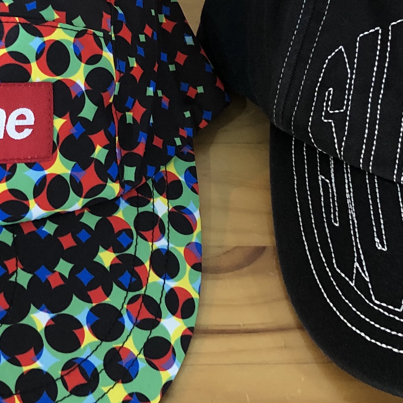 Supreme Gore-Tex Paclite Long Bill Camp Cap Multicolor - 23SS, Supreme Visor Stitch 6-Panel Black - 23SS 착용 스타일