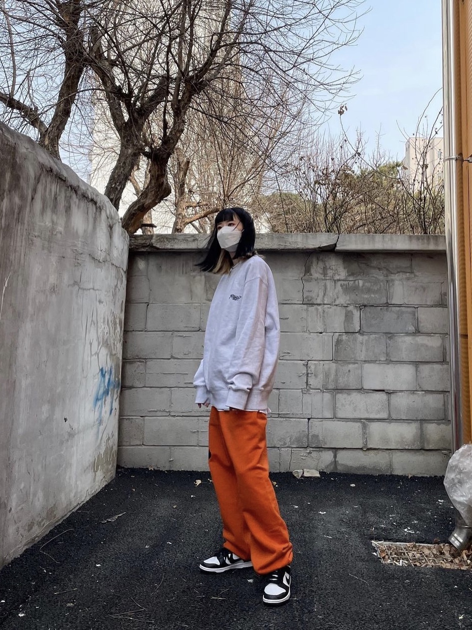 나이키 덩크 로우 레트로 블랙, (W) 나이키 덩크 로우 블랙 착용 스타일 - 3