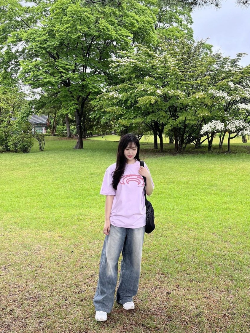 Art of Field Big Symbol Short Sleeve T-Shirt Pink, Art of Field Big Symbol Short Sleeve T-Shirt White 착용 스타일