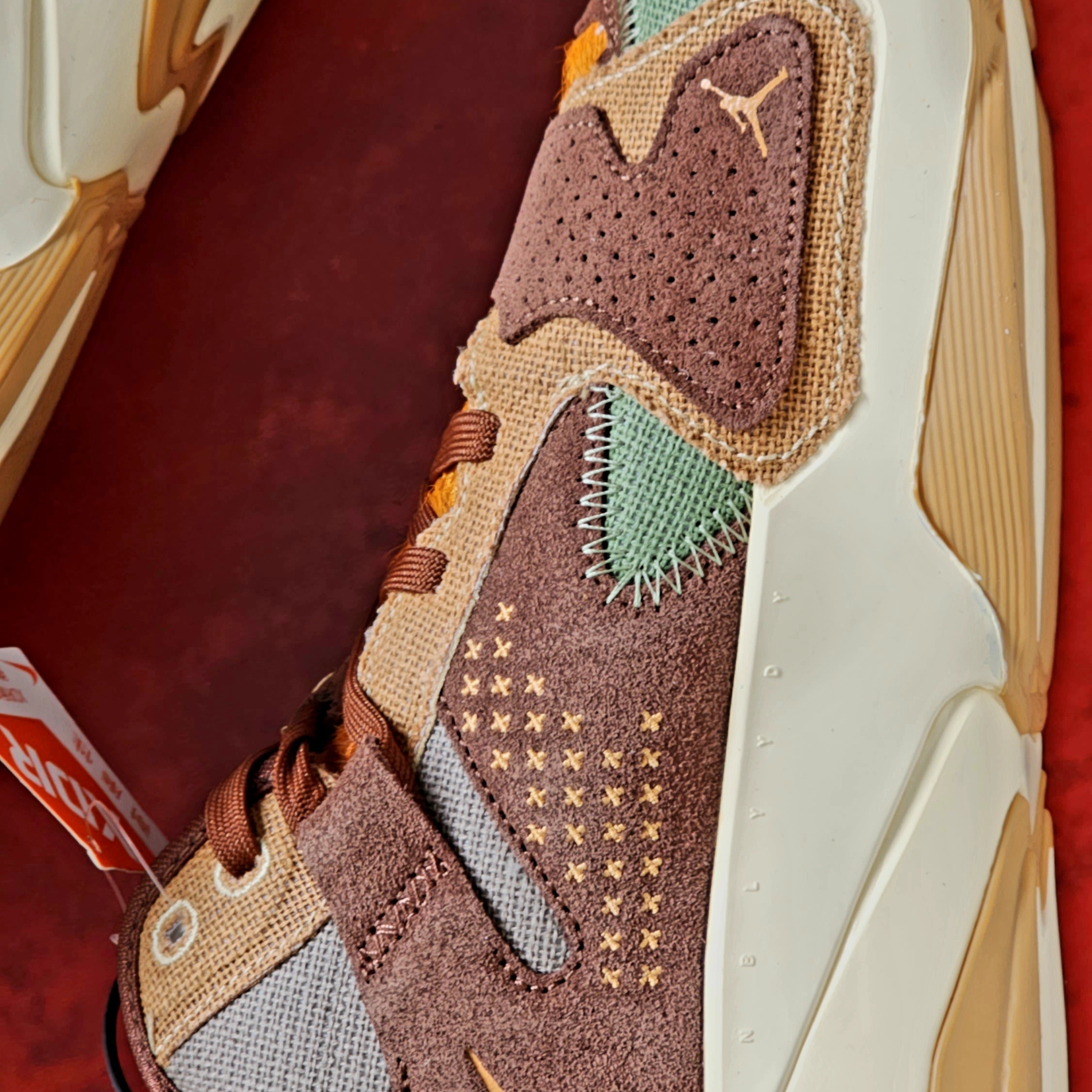 Jordan Zion 2 PF Sesame Muslin, Jordan 1 x Zion Williamson Retro Low OG Flax and Oil Green 착용 스타일 - 4