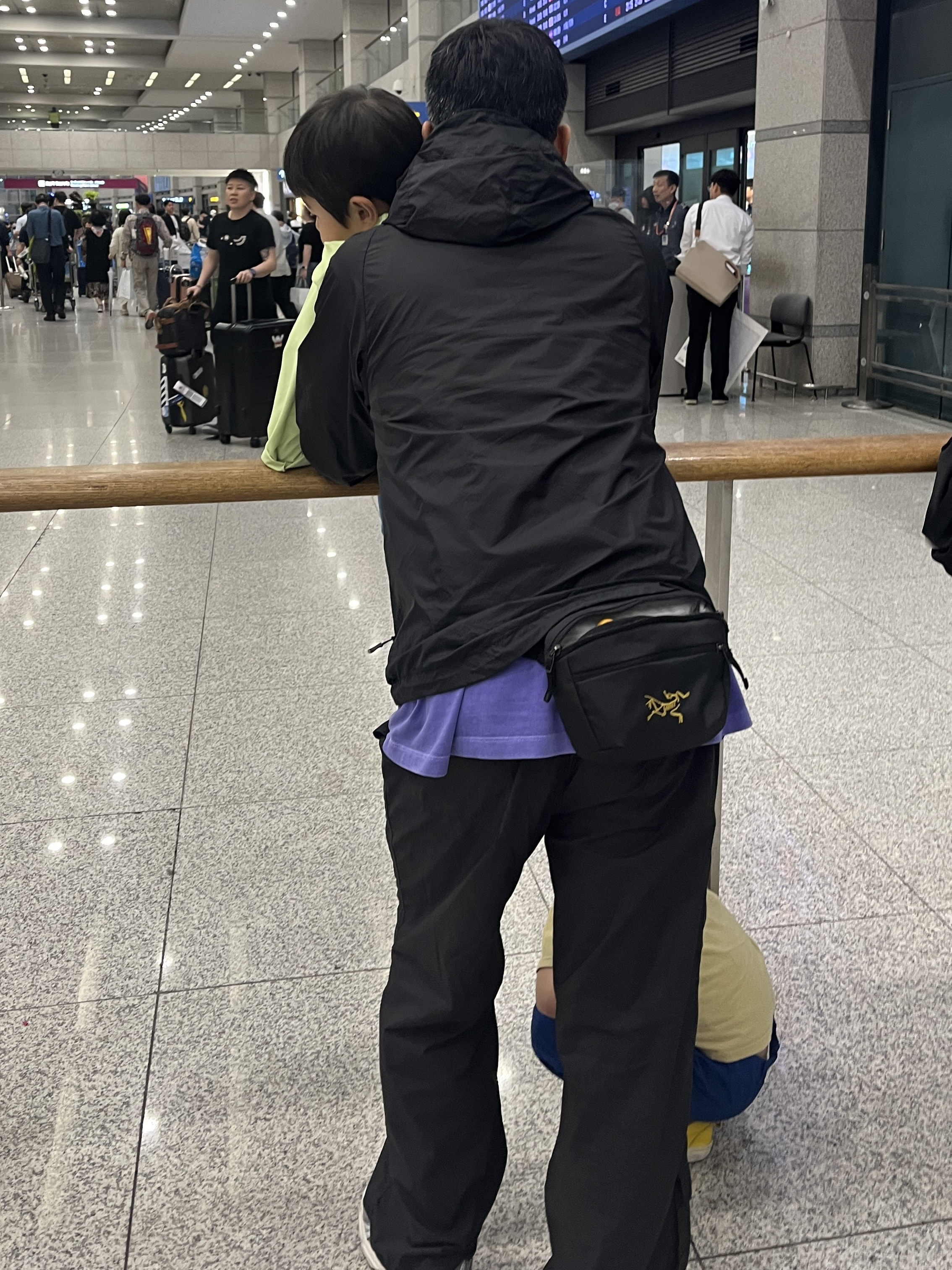 Arc'teryx Mantis 1 Waistpack Black 착용 스타일