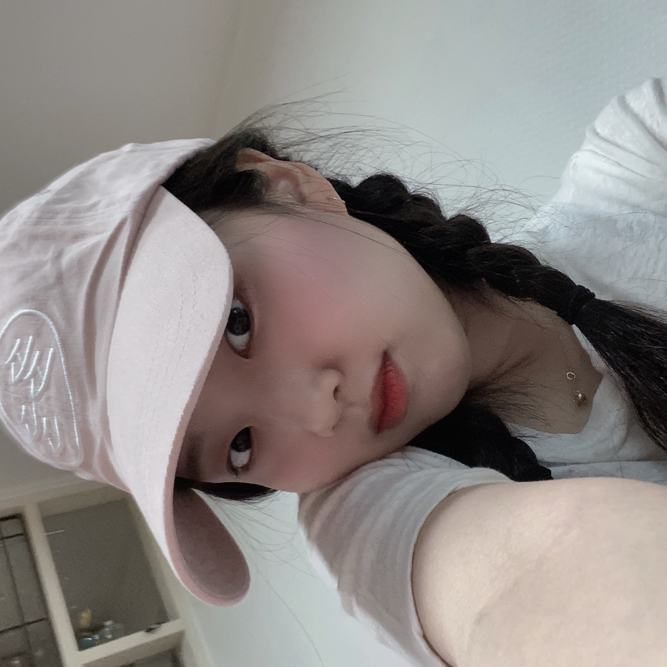Dada Logo Cap Peach 착용 스타일