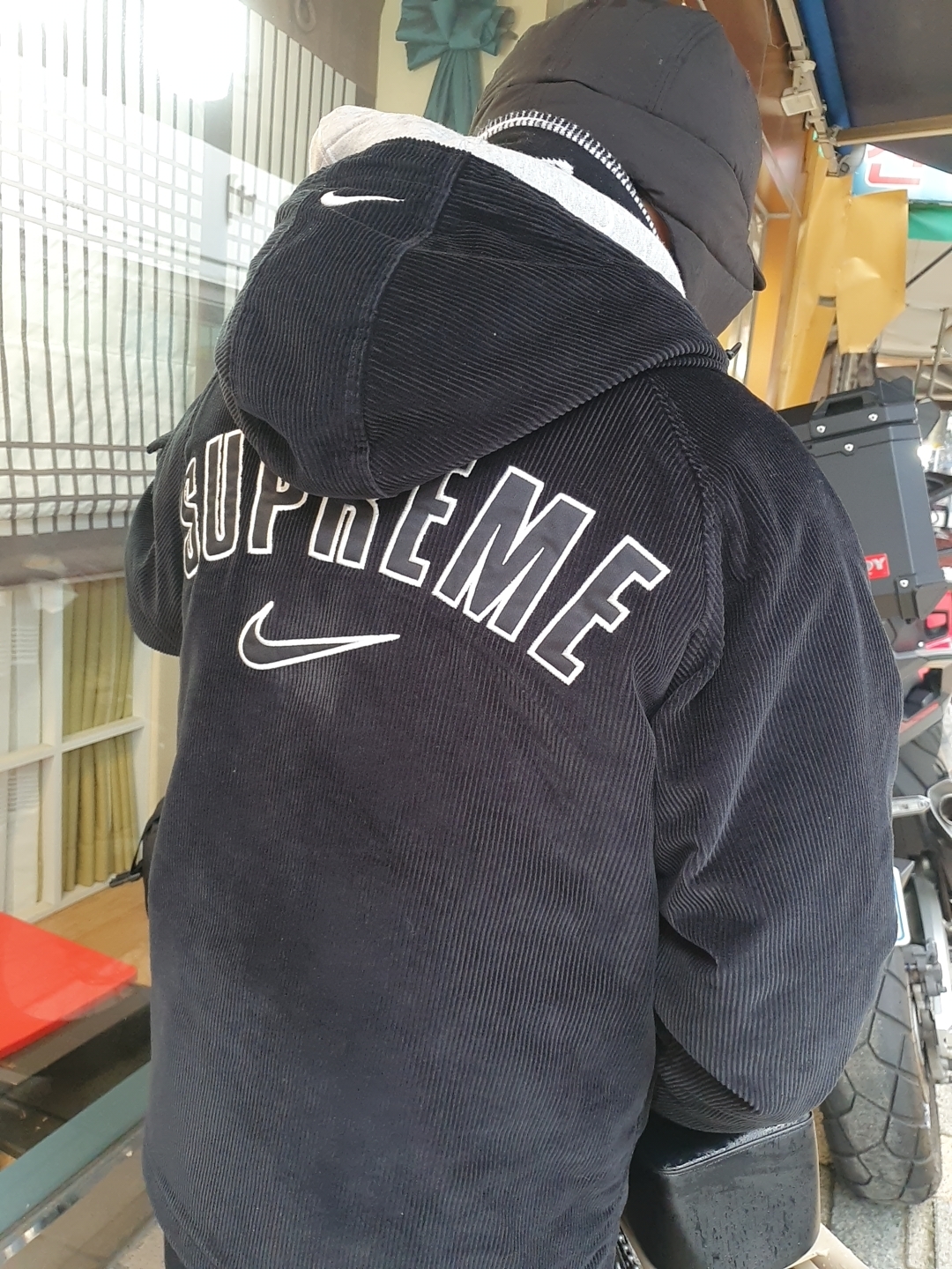 Supreme x Nike Arc Corduroy Hooded Jacket Black - 22SS 착용 스타일