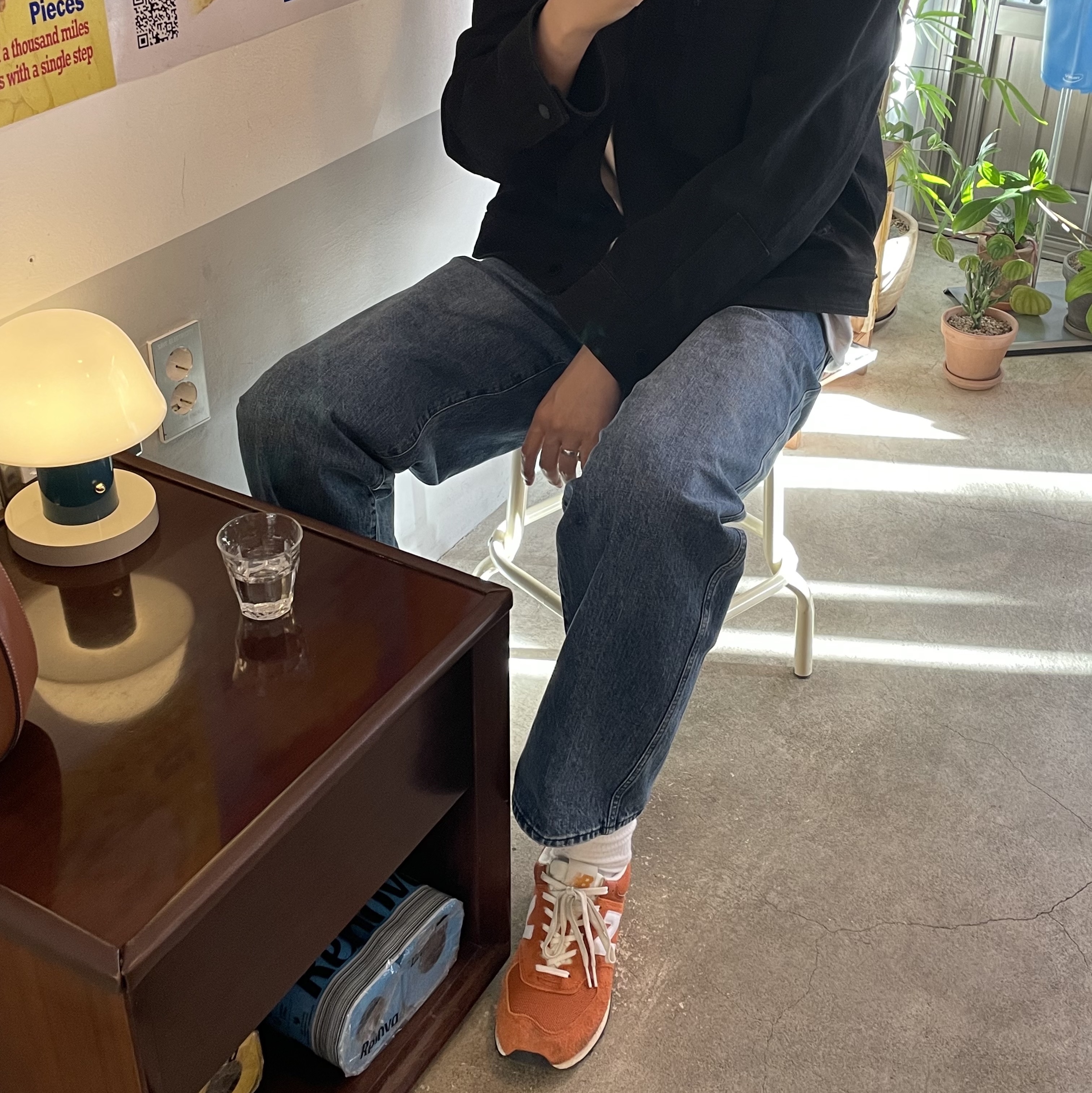 New Balance 574 Heritage Orange Burst White 착용 스타일