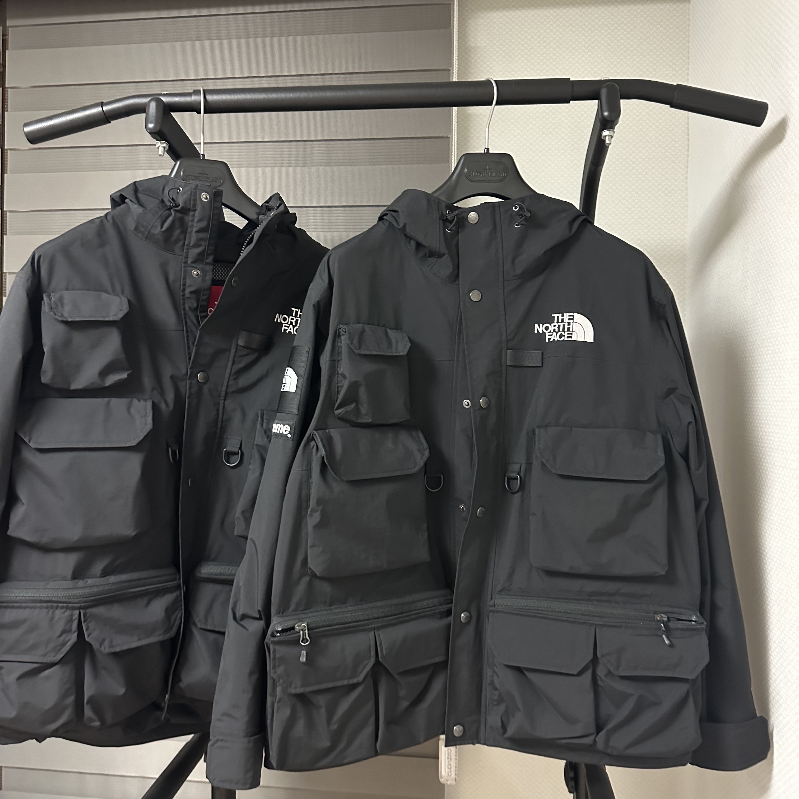 Supreme x The North Face Cargo Jacket Black - 20SS 착용 스타일 - 1