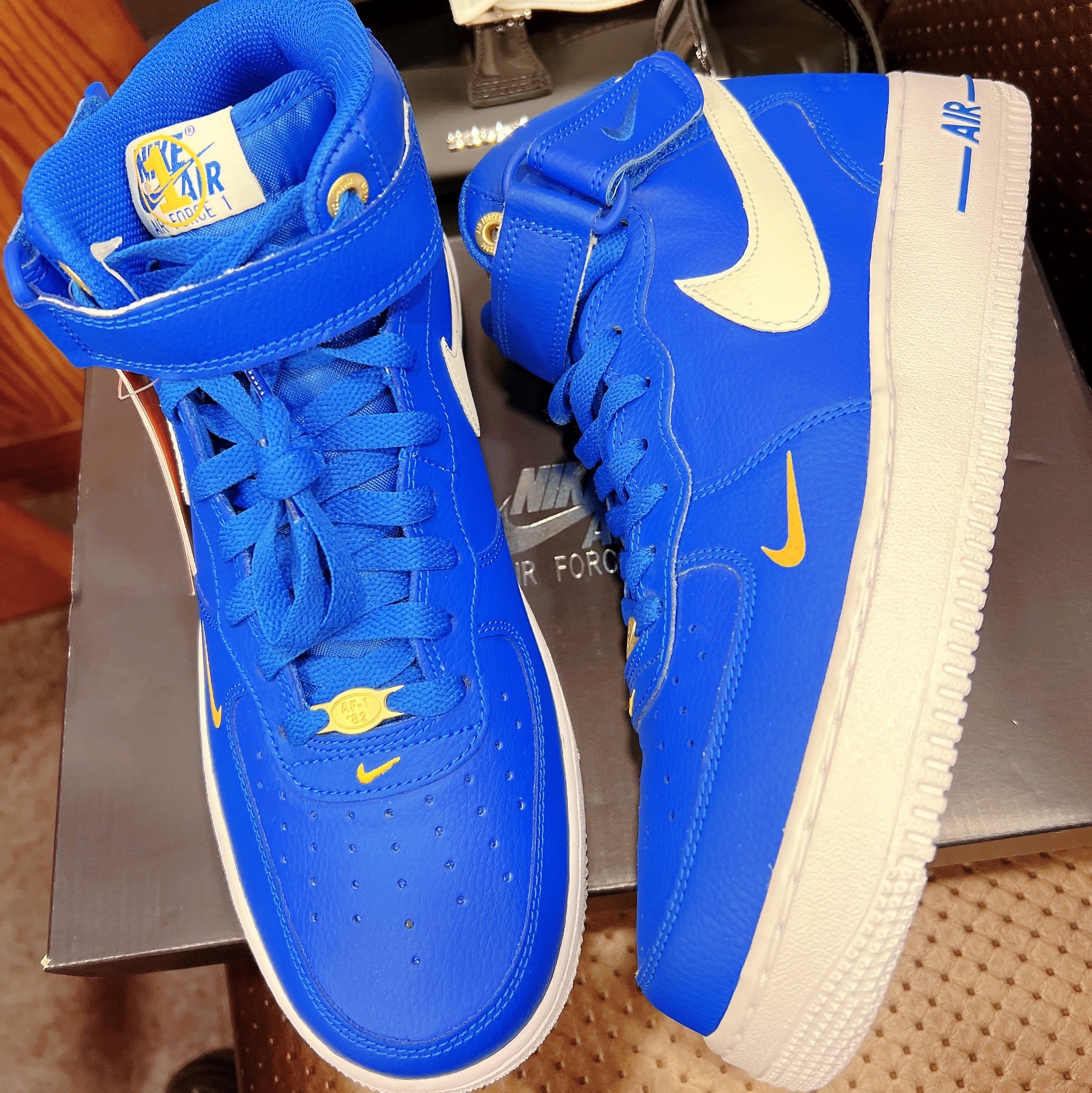Nike Air Force 1 Mid '07 LV8 40th Anniversary Join Forces Blue Jay 착용 스타일