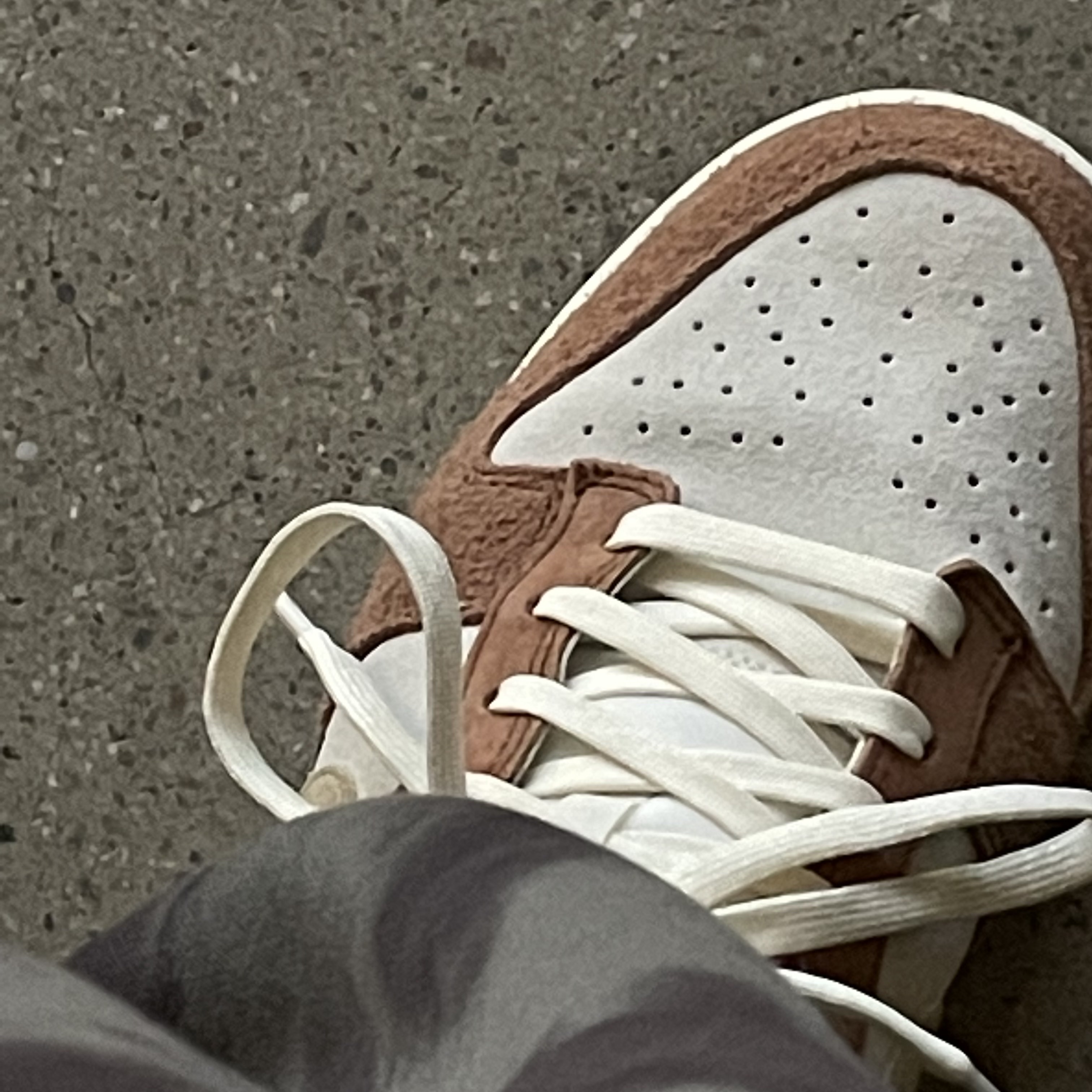 Nike Dunk Low Pro Premium Medium Curry 착용 스타일 - 1