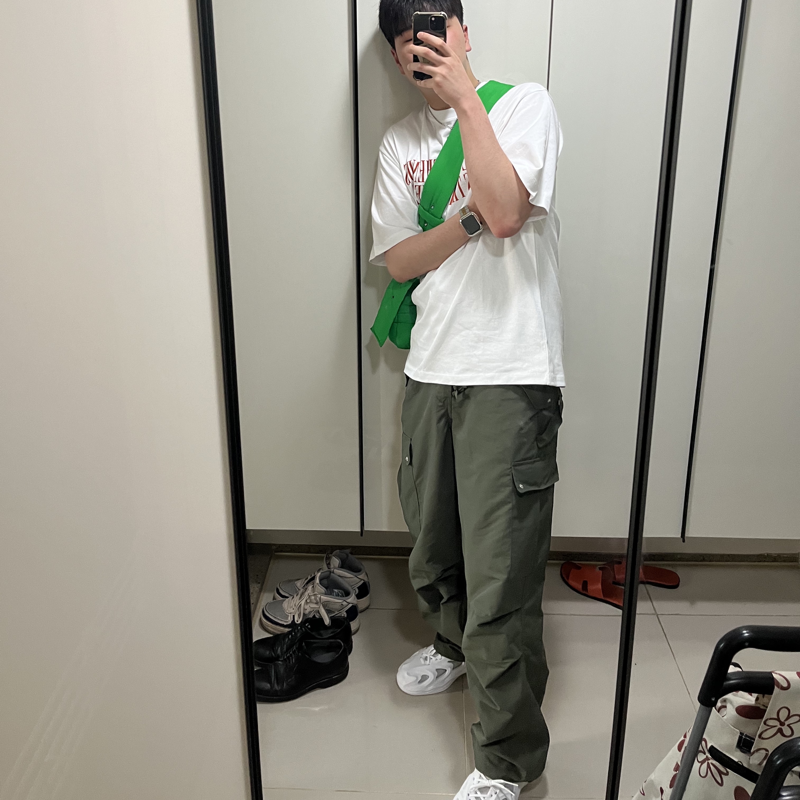 Adidas Adifom Q Cloud White Grey, Bottega Veneta Padded Tech Cassette Parakeet 착용 스타일
