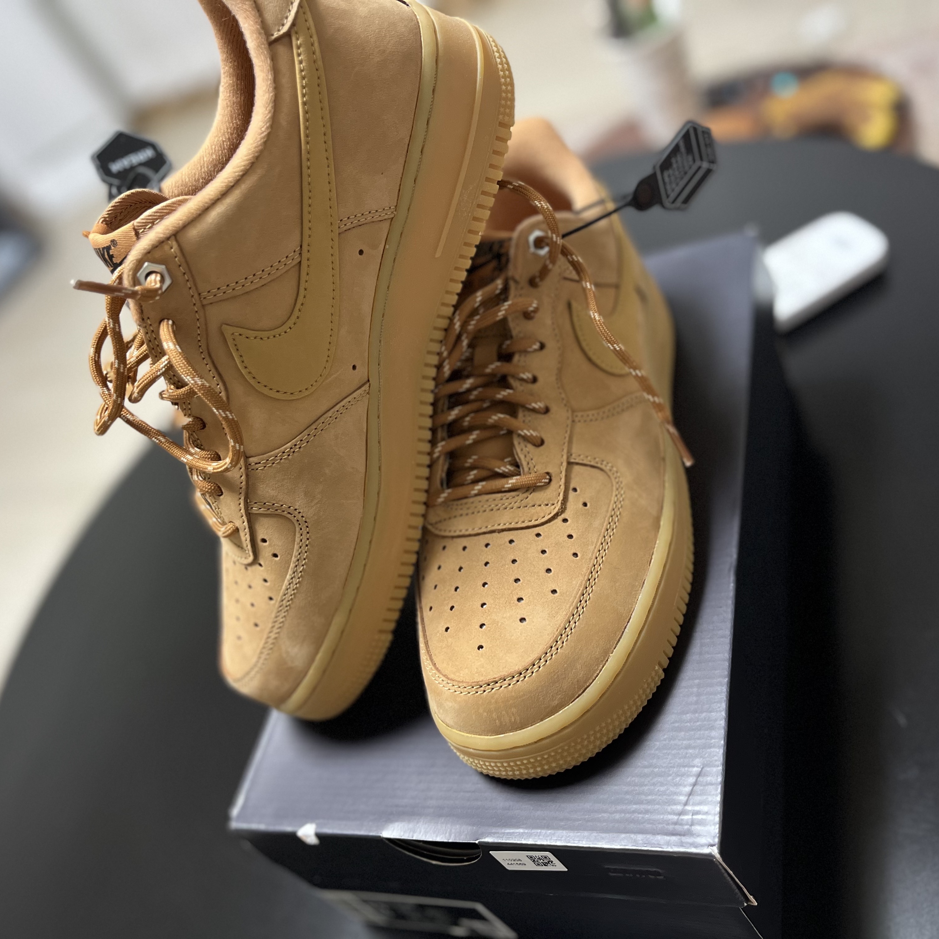 Nike Air Force 1 '07 WB Flax 착용 스타일 - 2