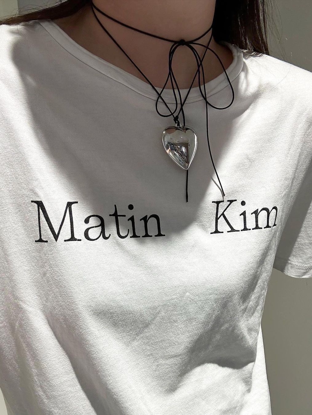 (W) Matin Kim Logo T-Shirt White, (W) Matin Kim Logo T-Shirt Pink 착용 스타일