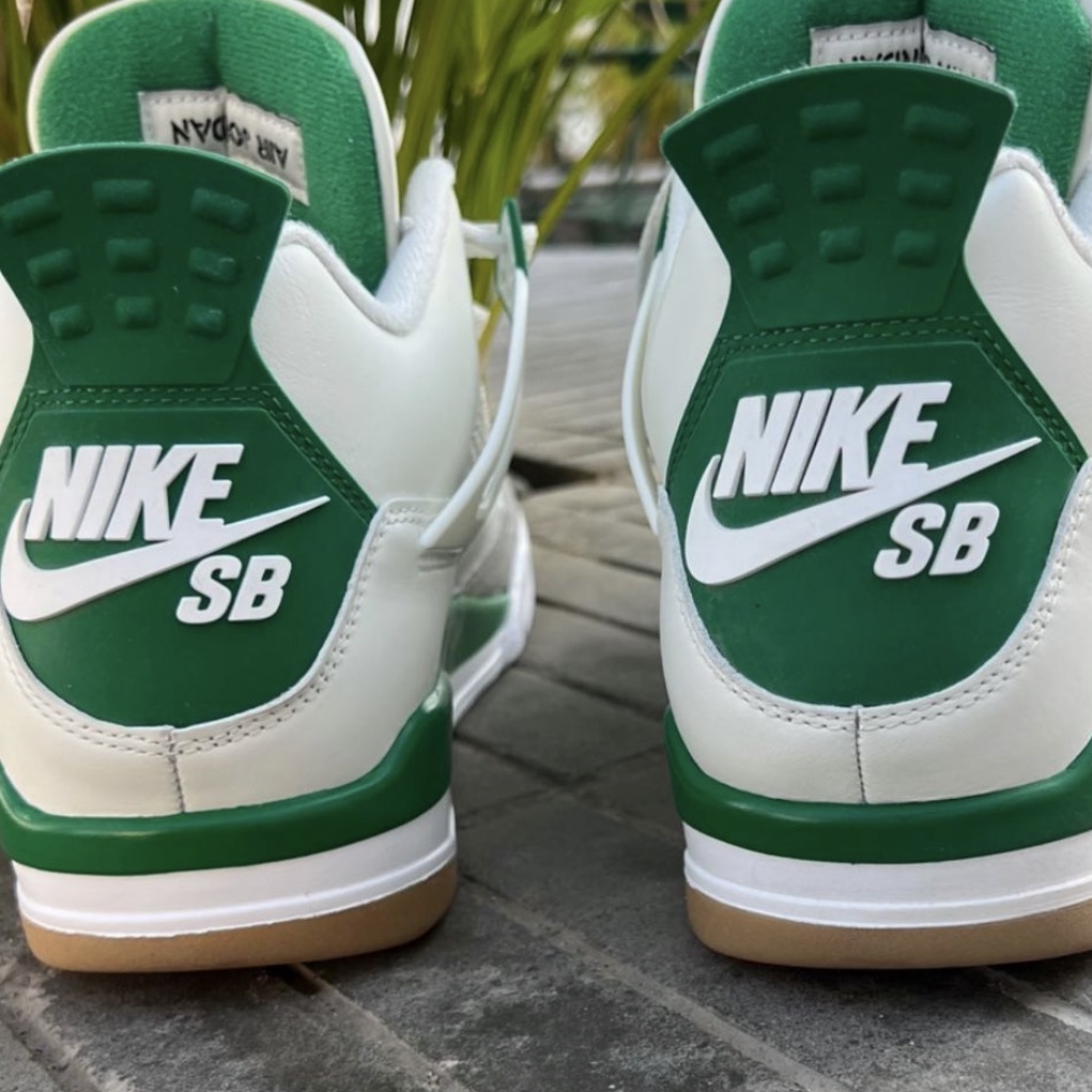 Jordan 4 x Nike SB Retro SP Pine Green 착용 스타일
