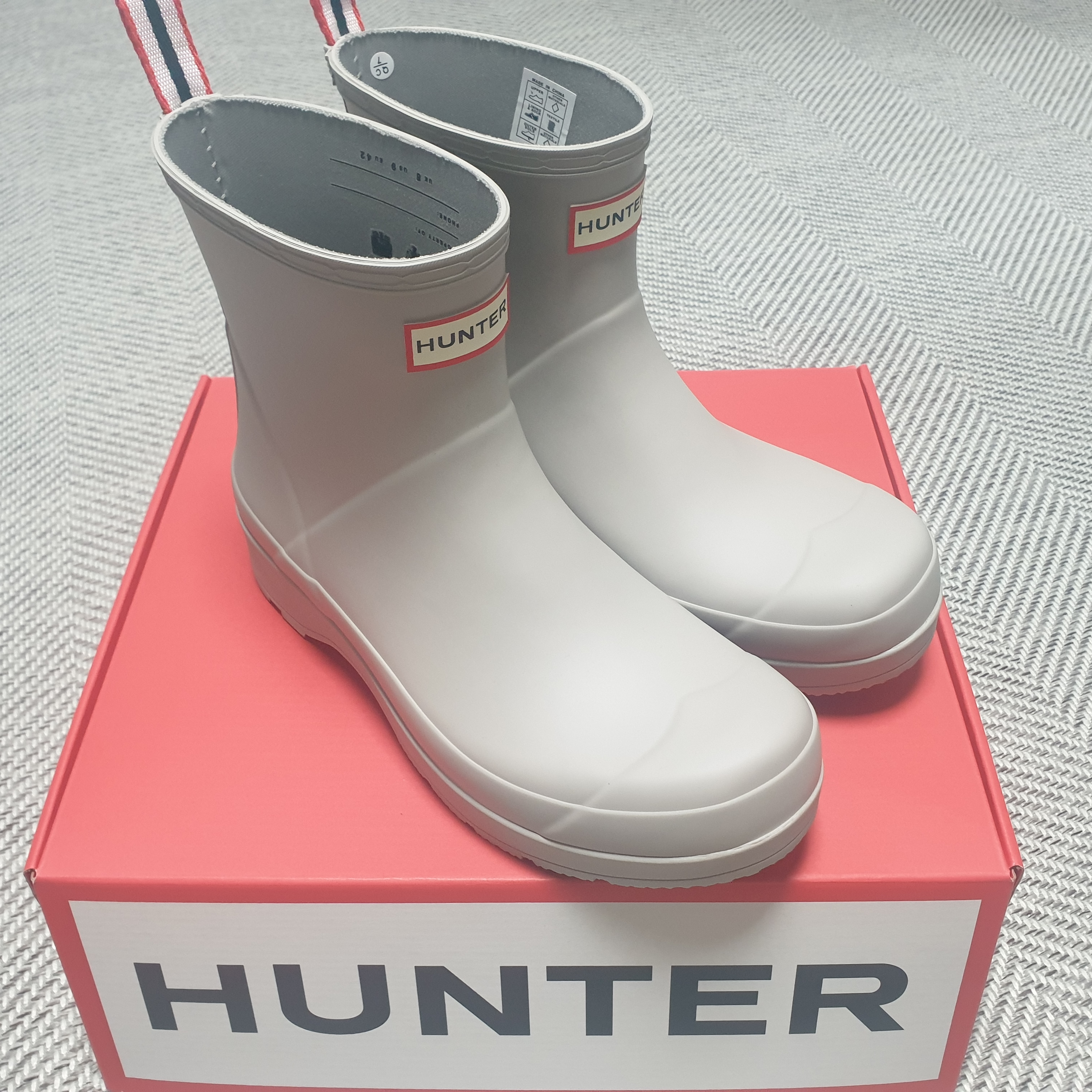 Hunter Play Short Wellington Boots Zinc Grey 착용 스타일