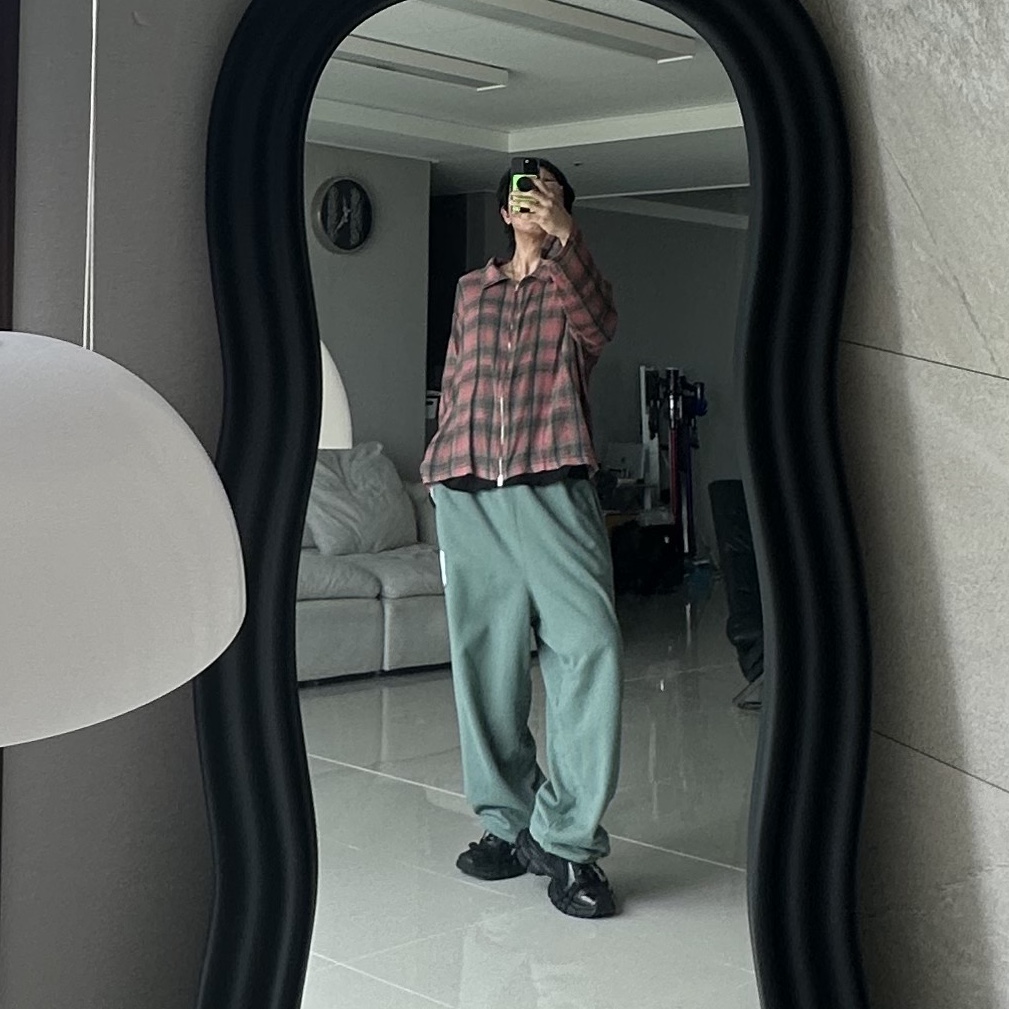 Our Legacy Borrowed Shirt Big Lumbercheck Print, Balenciaga 3XL Sneakers Black 착용 스타일 - 4