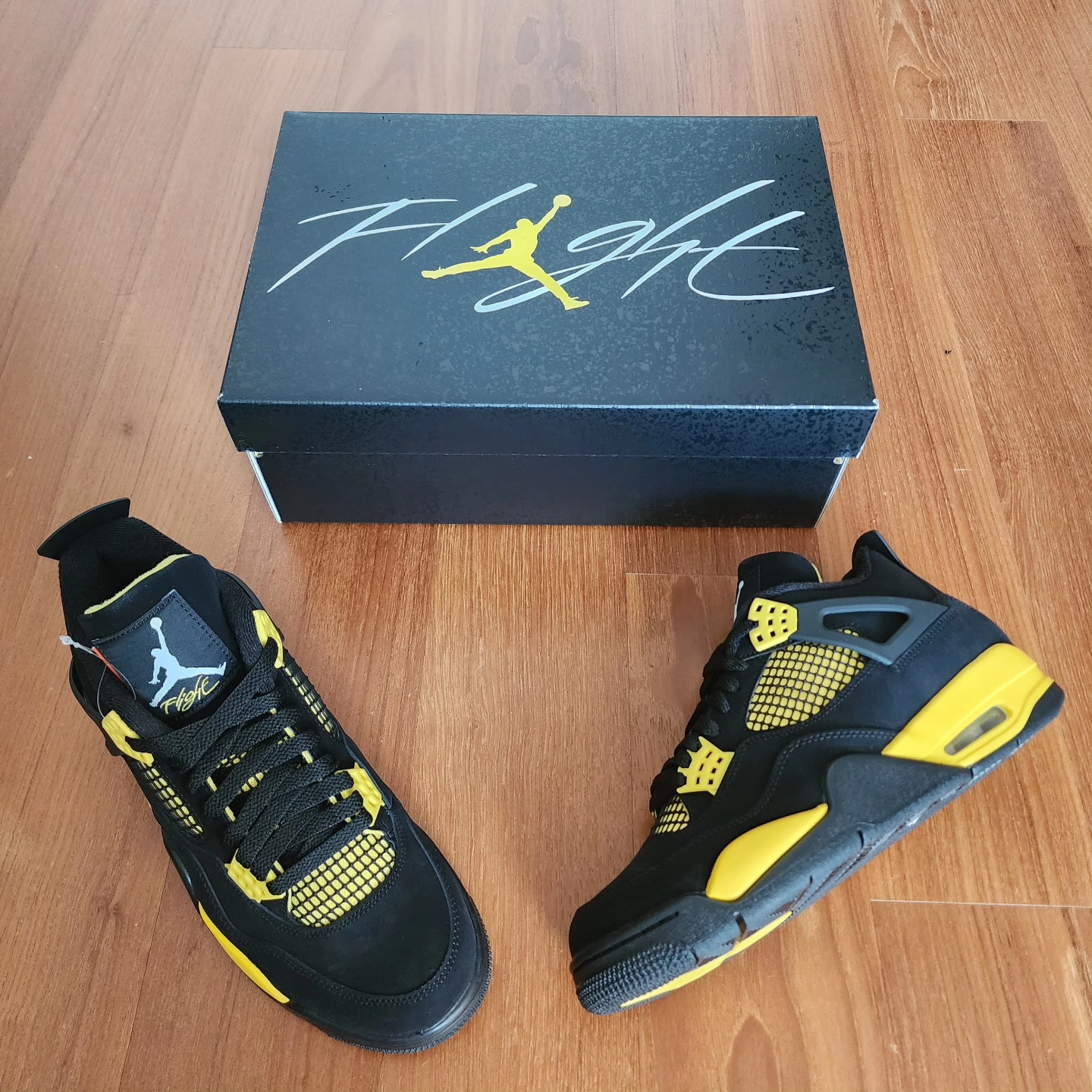 Jordan 4 Retro Thunder 2023 착용 스타일 - 2
