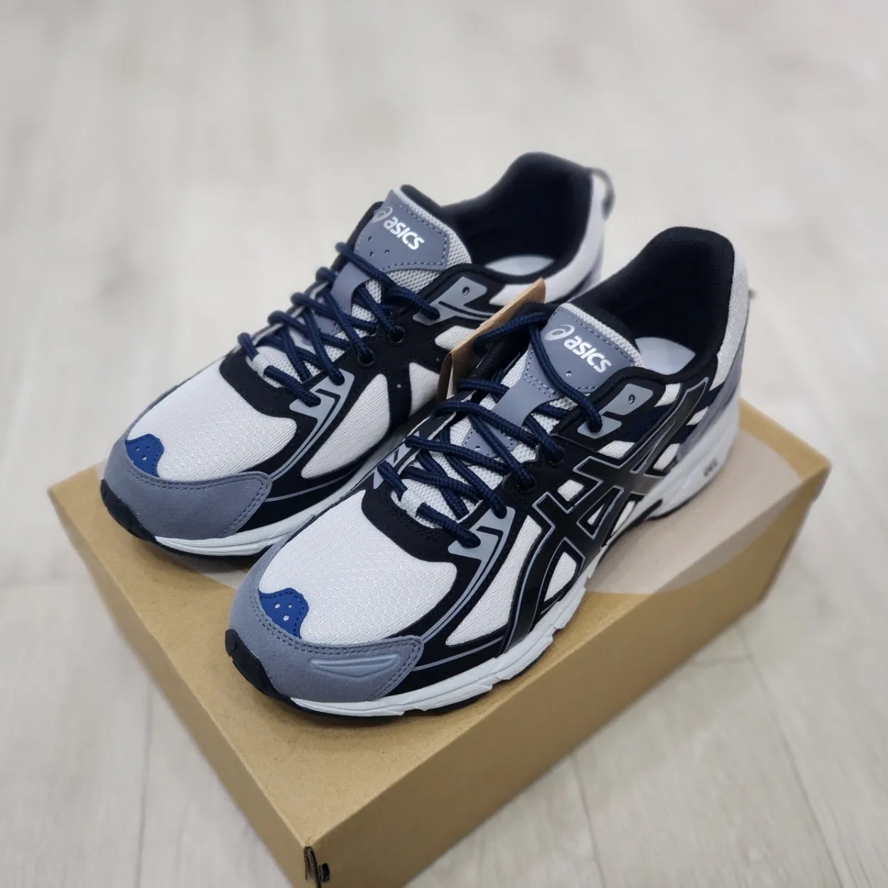 Asics Gel-Venture 6 SPS Glacier Grey 착용 스타일 - 2