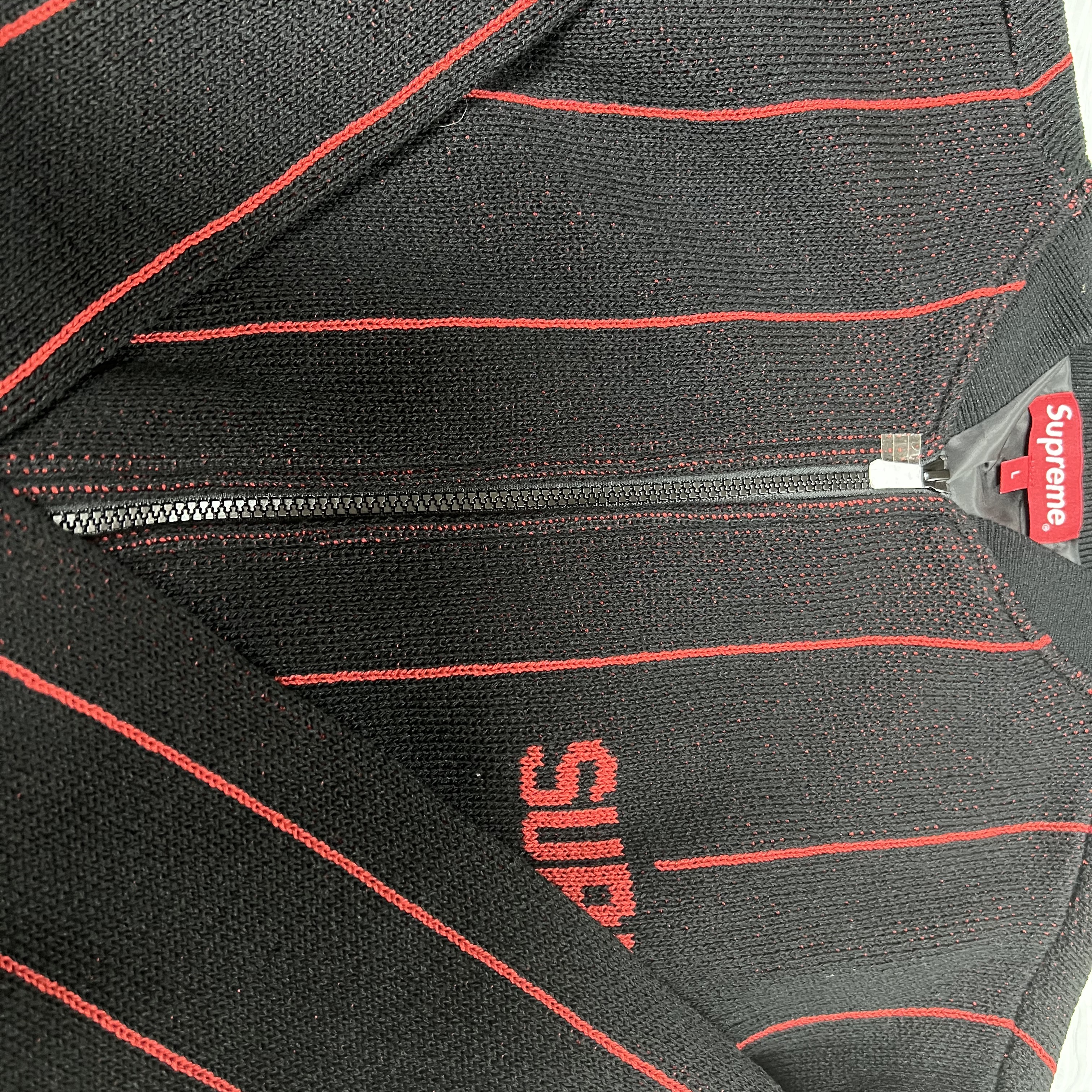 Supreme Pinstripe Varsity Zip Up Sweater Black - 23SS 착용 스타일