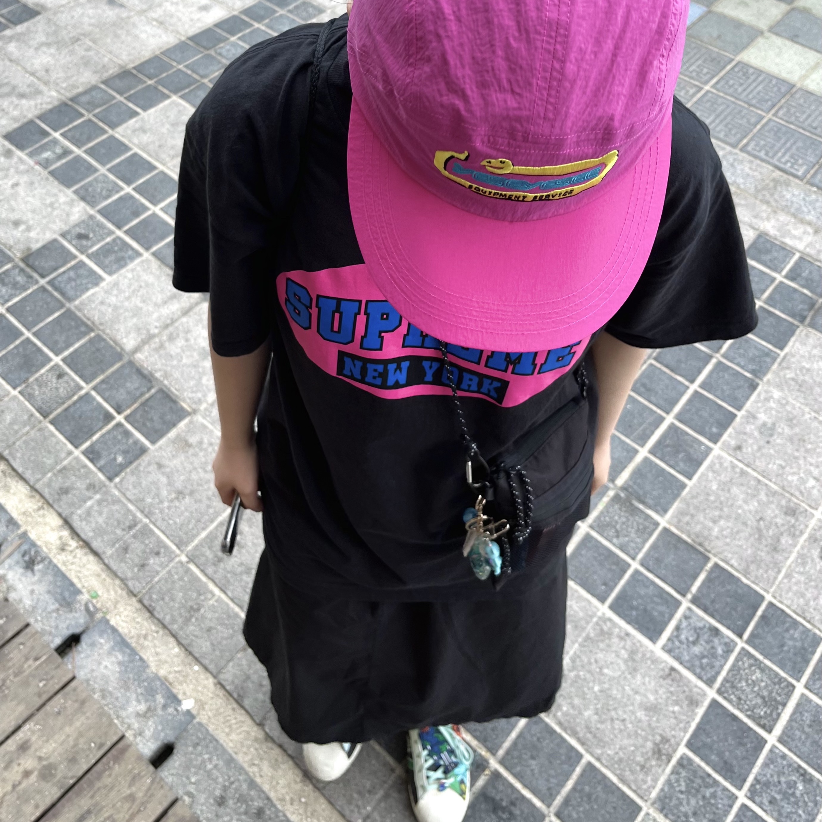 Supreme New York T-Shirt Black - 23SS, Adidas x Sean Wotherspoon Superstar Superearth Black 착용 스타일 - 3