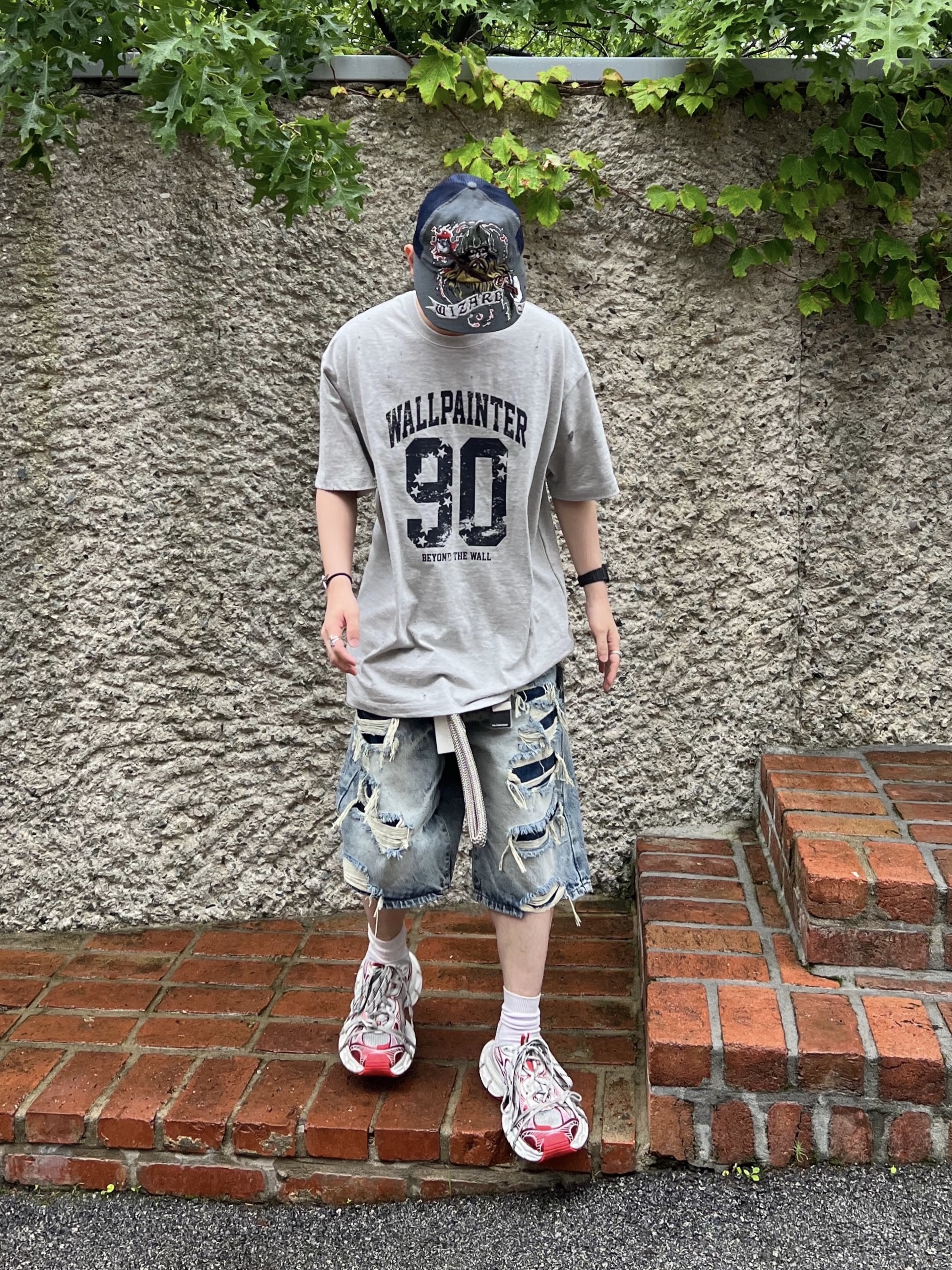 Balenciaga 3XL Sneakers White Red 착용 스타일 - 1