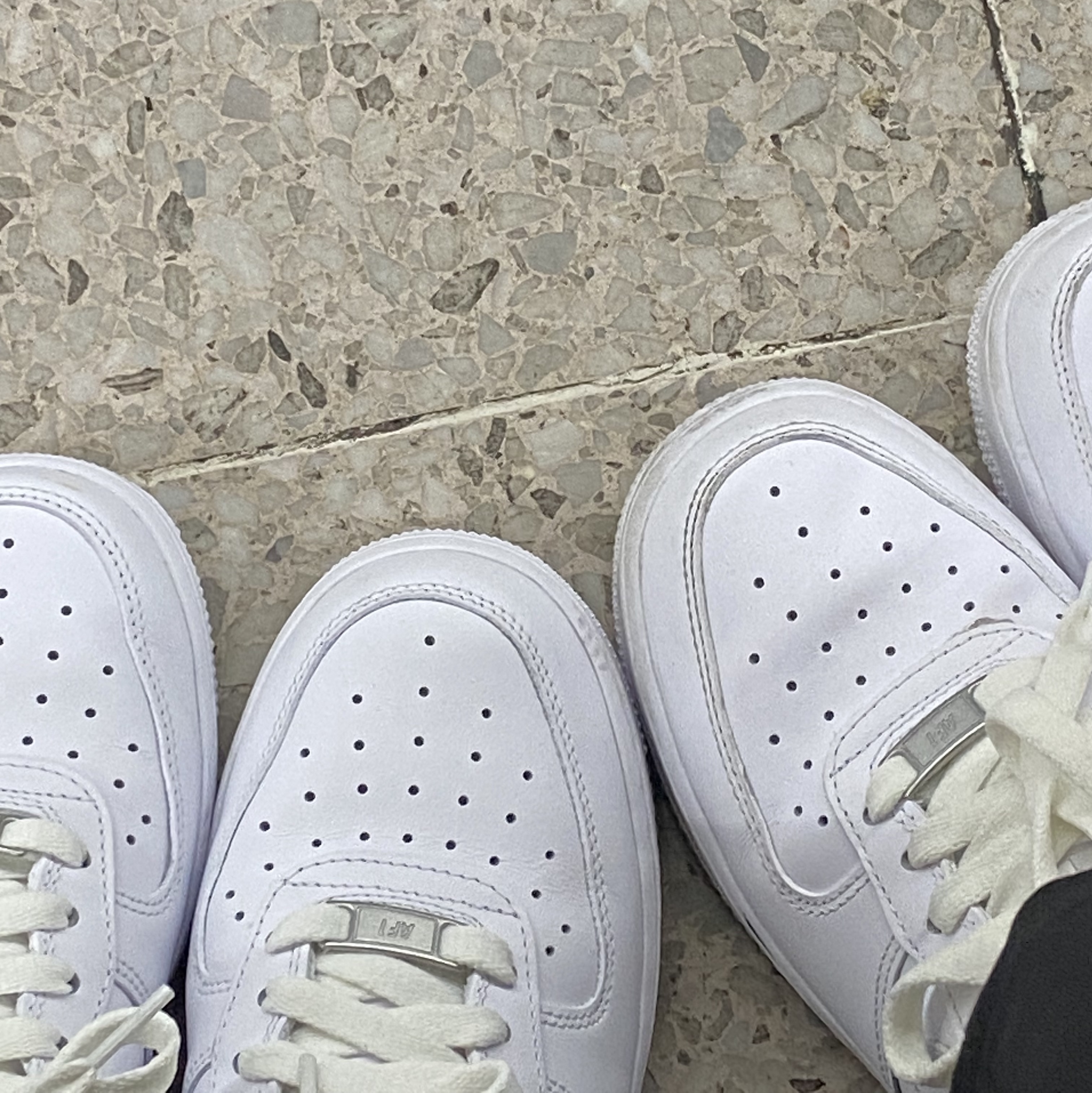 (W) Nike Air Force 1 '07 Low White 착용 스타일