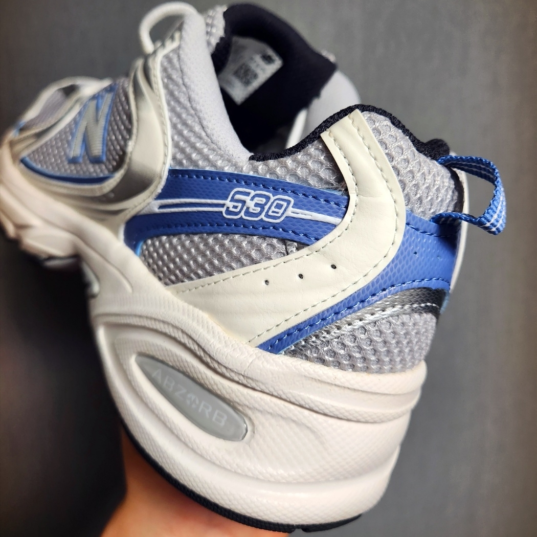 New Balance 530 Steel Blue 착용 스타일 - 3