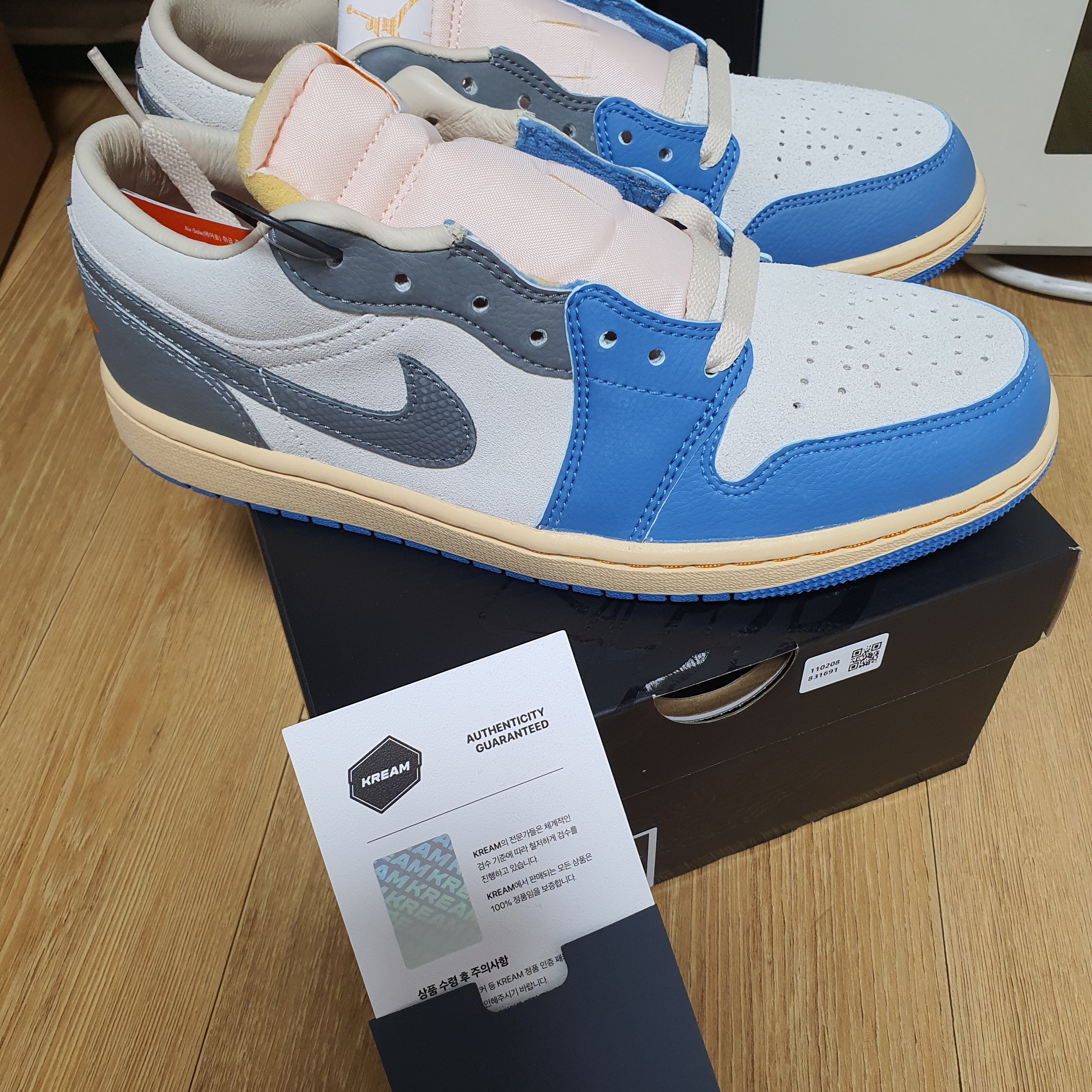 Jordan 1 Low SE Tokyo 96 착용 스타일 - 3