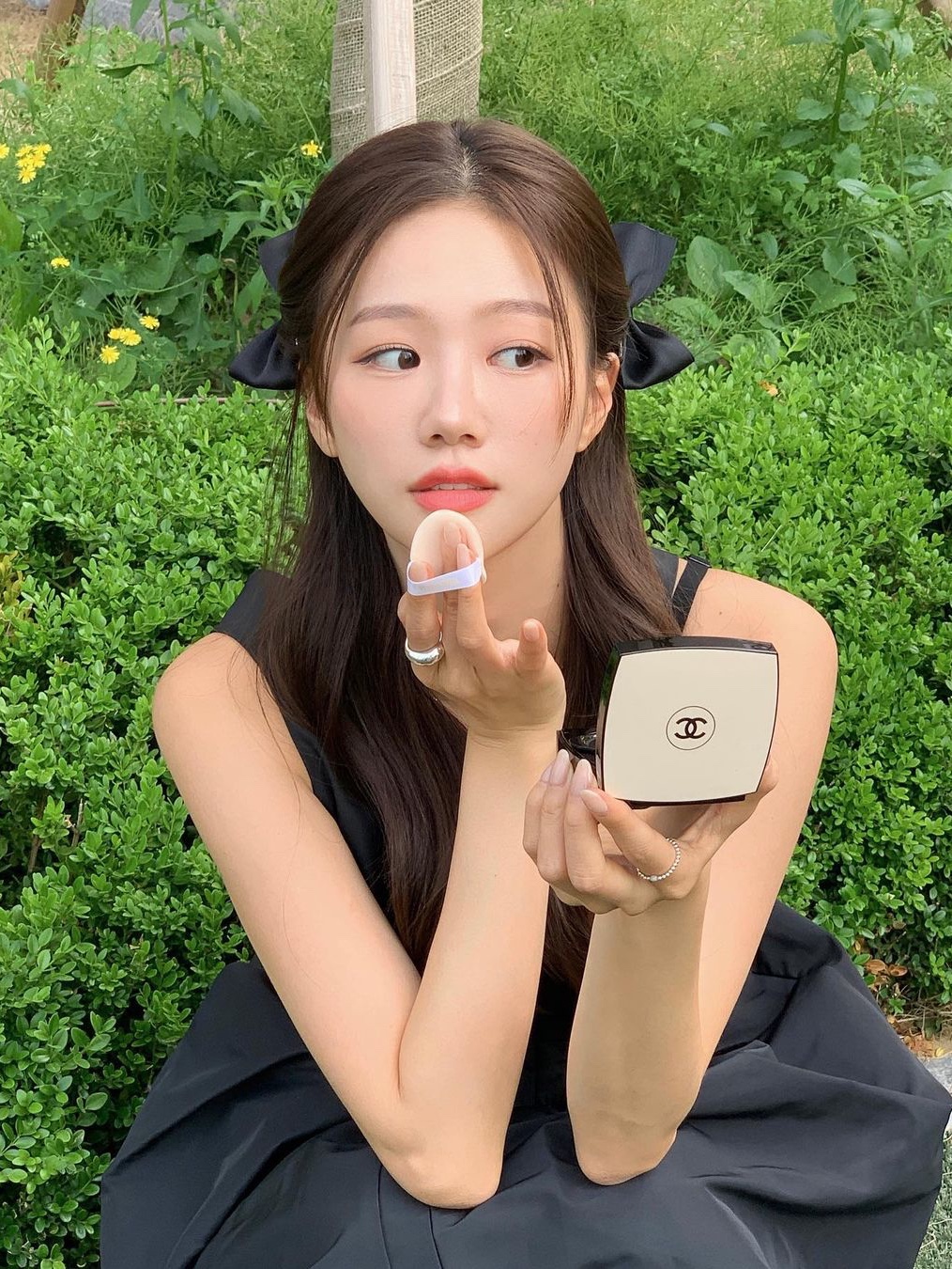 Chanel Les Beige Healthy Glow Gel Touch Cushion Foundation SPF40 B40 착용 스타일