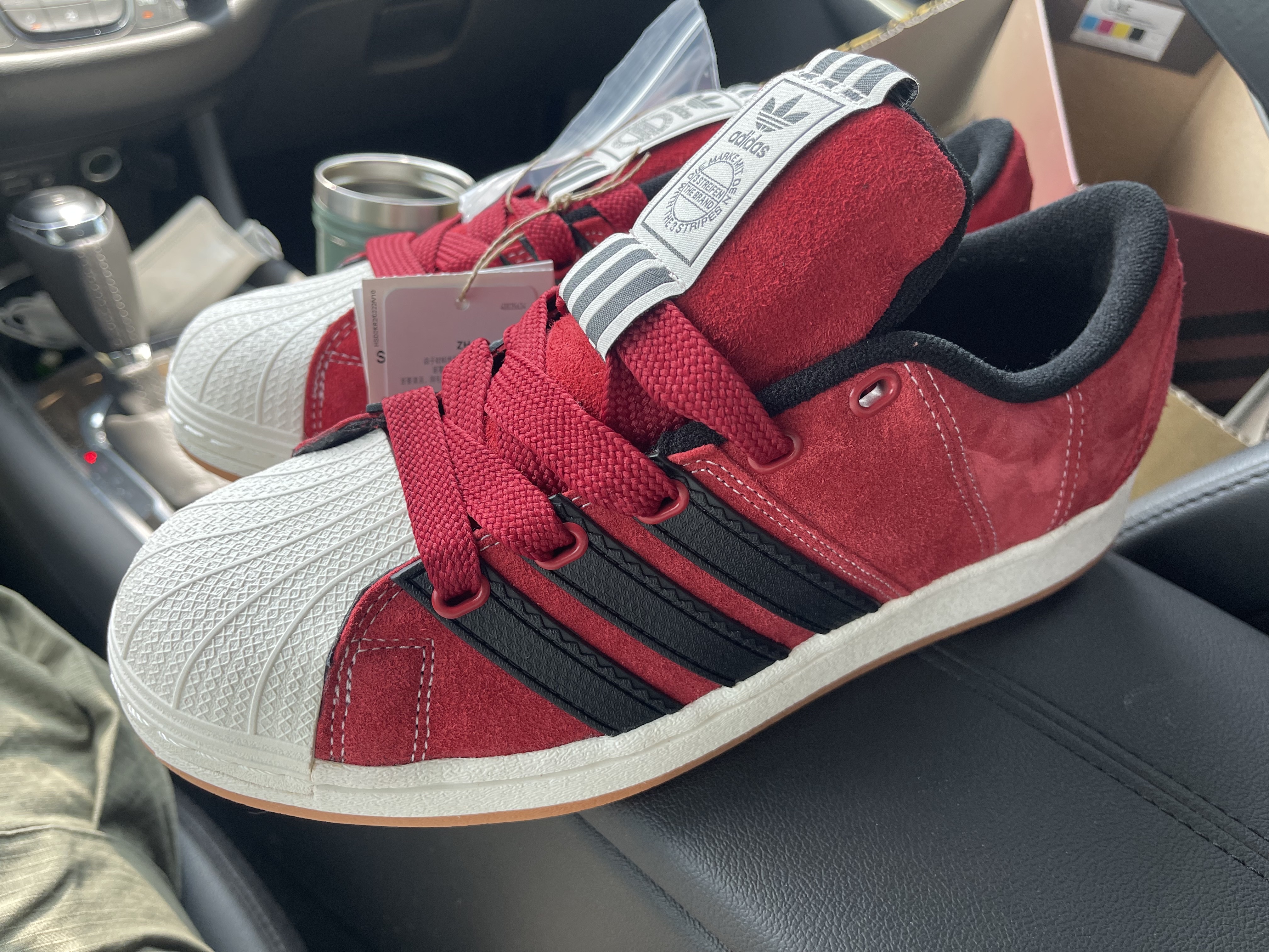 Adidas x YNuK Superstar Supermodified Power Red 착용 스타일 - 1