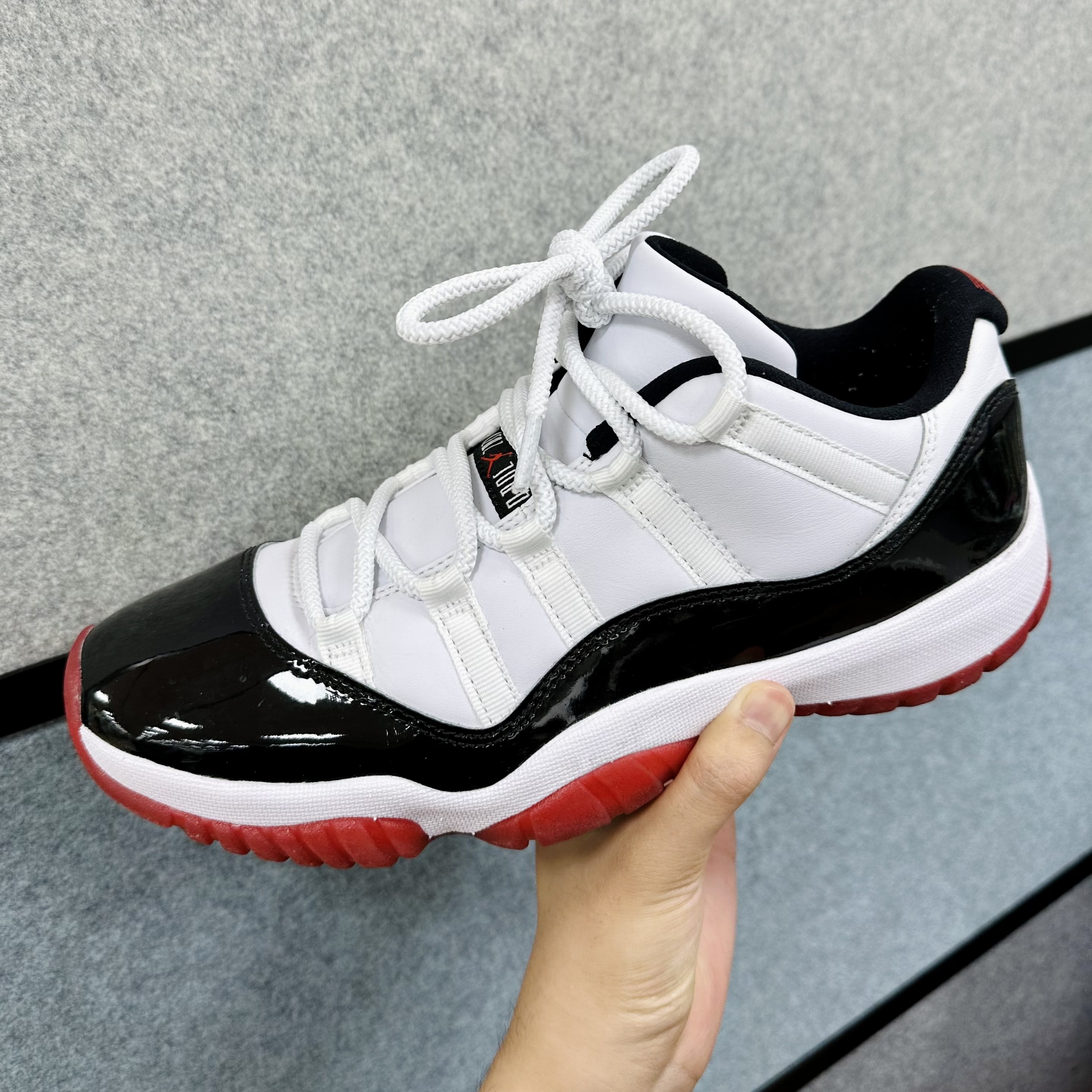 Jordan 11 Retro Low Concord Bred 착용 스타일