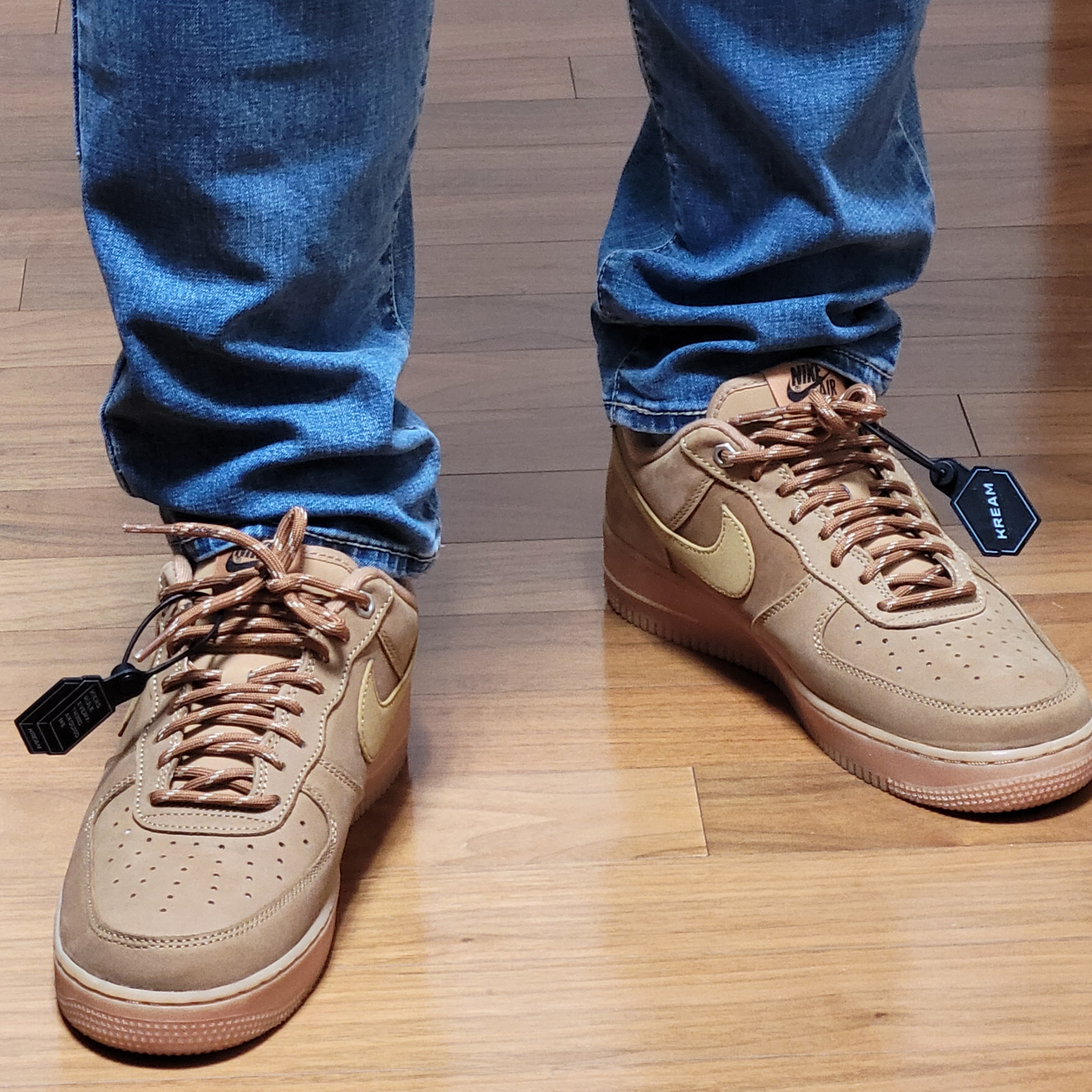 Nike Air Force 1 '07 WB Flax 착용 스타일