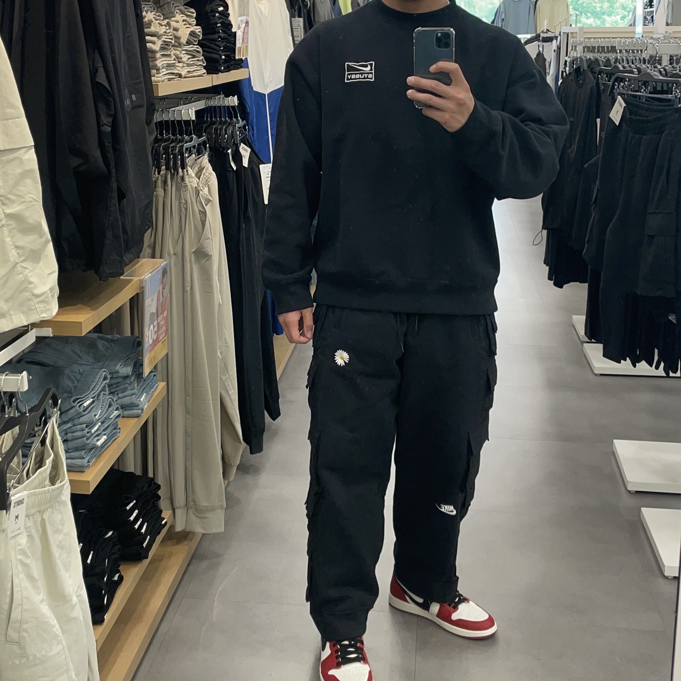 Nike x Stussy NRG Washed Fleece Crewneck Black (DO5310-010), Nike x Peaceminusone Wide Pants Black (DR0096-010) 착용 스타일