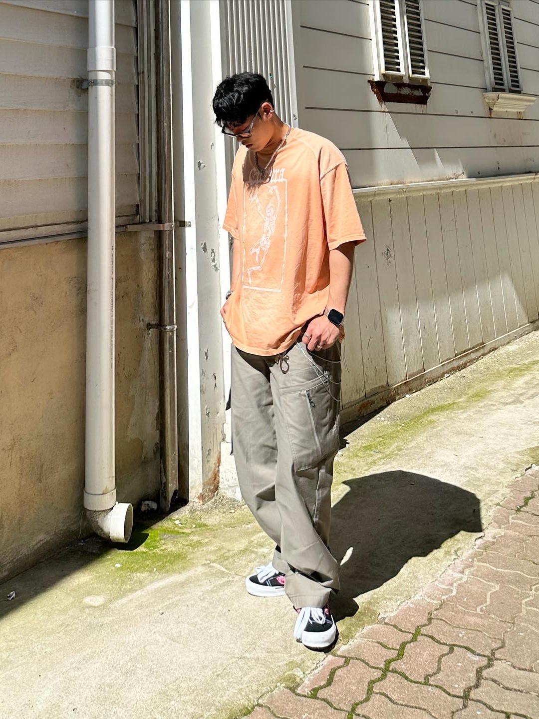 Vans x Peaches. Knu-Skool Black Pink 착용 스타일 - 2