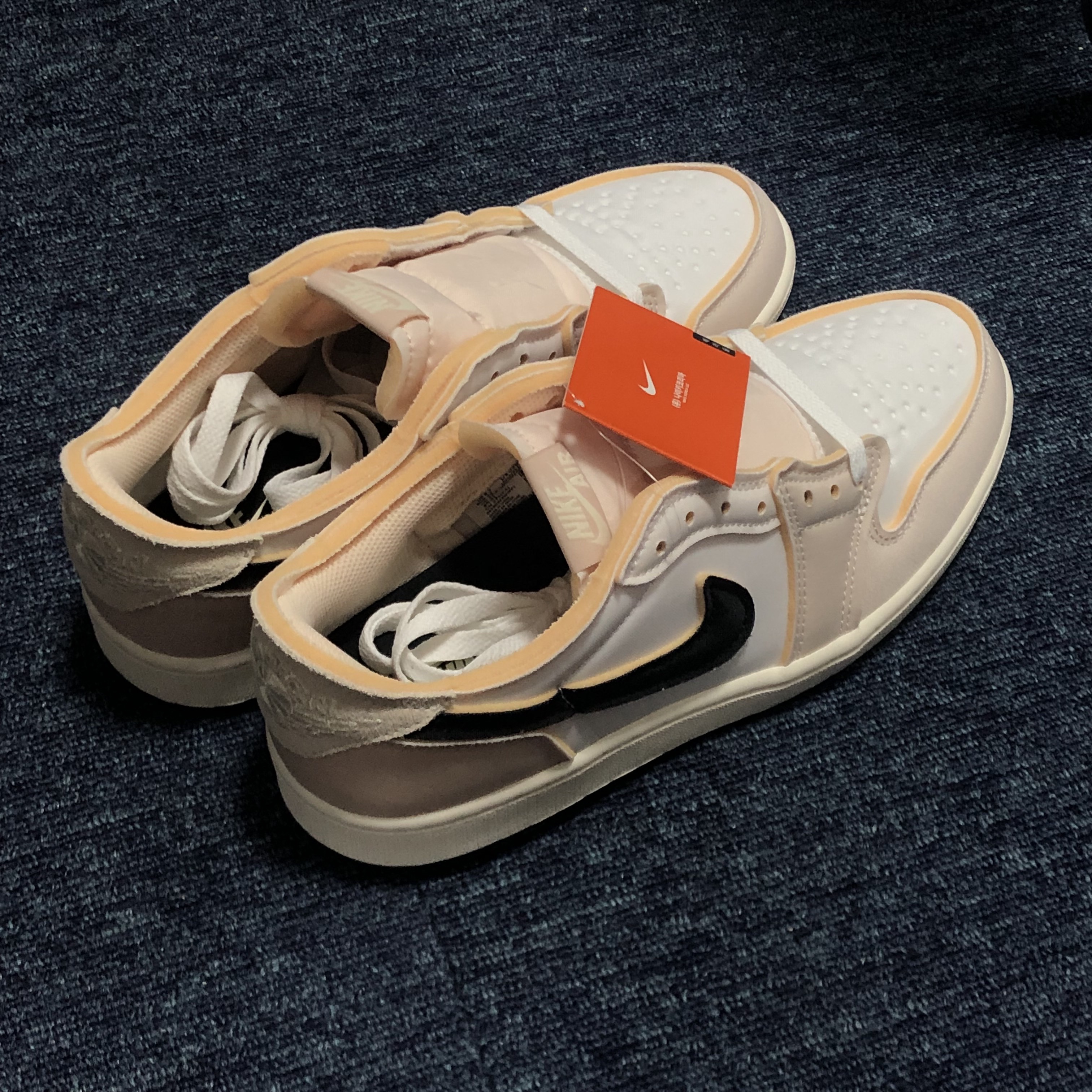 Jordan 1 Retro Low OG EX White and Coconut Milk 착용 스타일