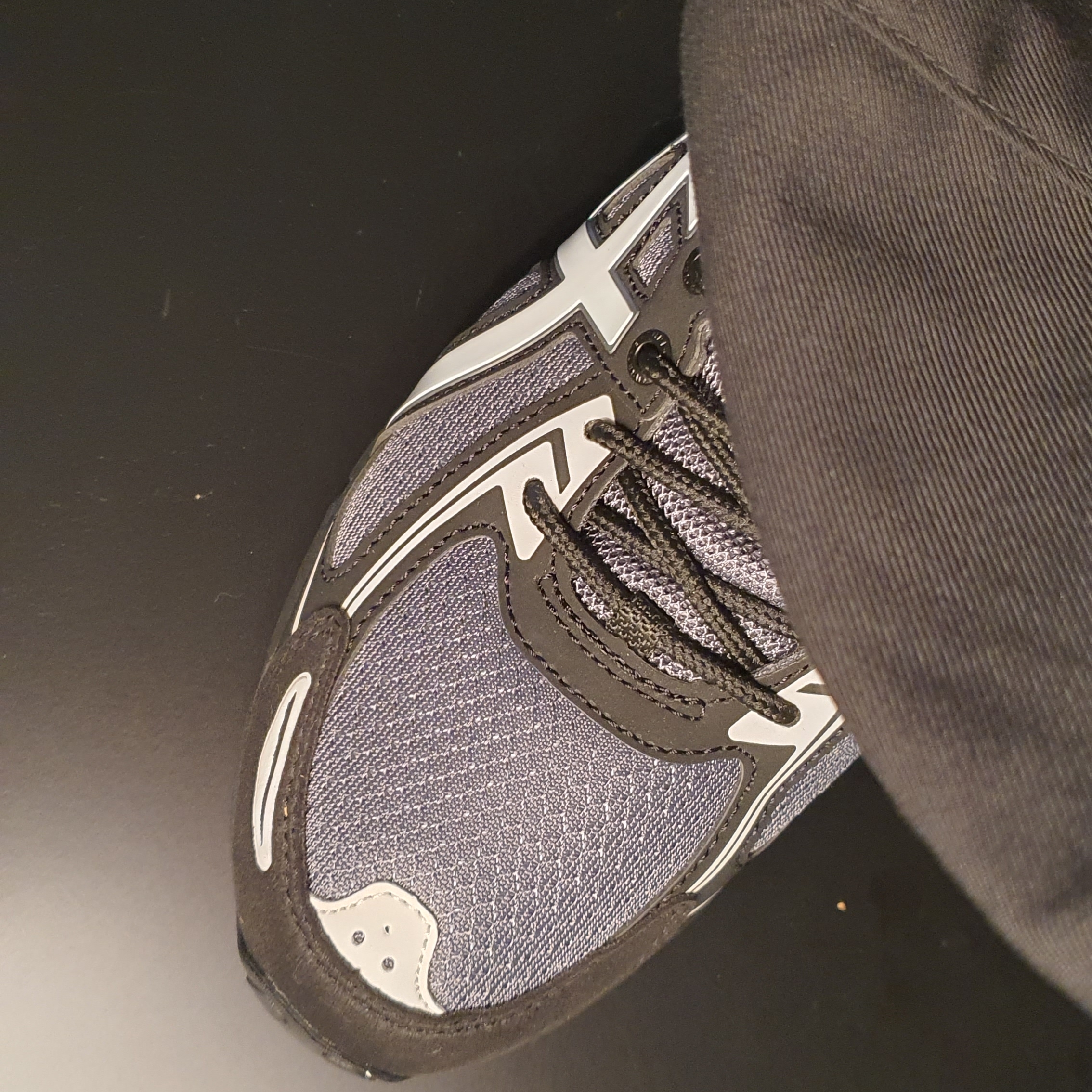 Asics Gel-Venture 6 Carrier Grey 착용 스타일 - 2