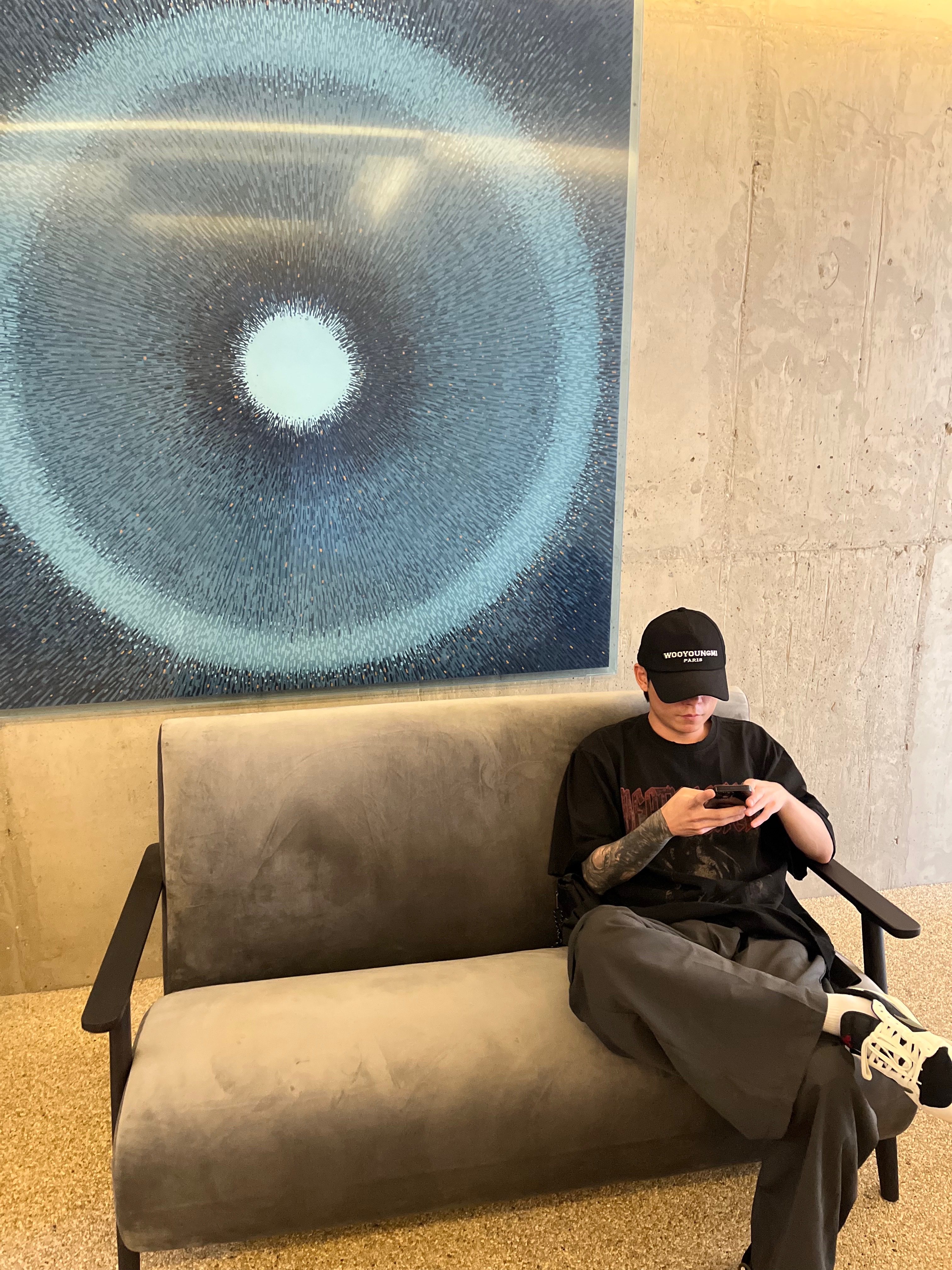 Undermycar Death Eaters Graphic T-Shirt Black - 23SS, Wooyoungmi White Embroidered Logo Ball Cap Black 착용 스타일 - 2