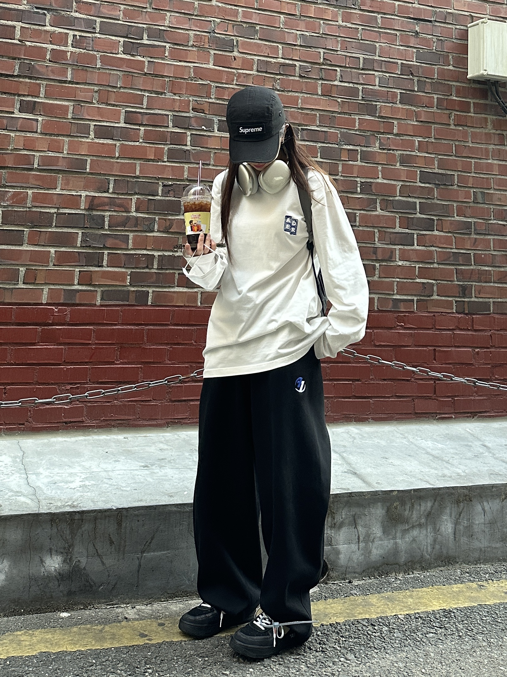 Zara x Ader Error Jogger Pants Black, Nike x Off-White Air Force 1 Low Black White 착용 스타일 - 1