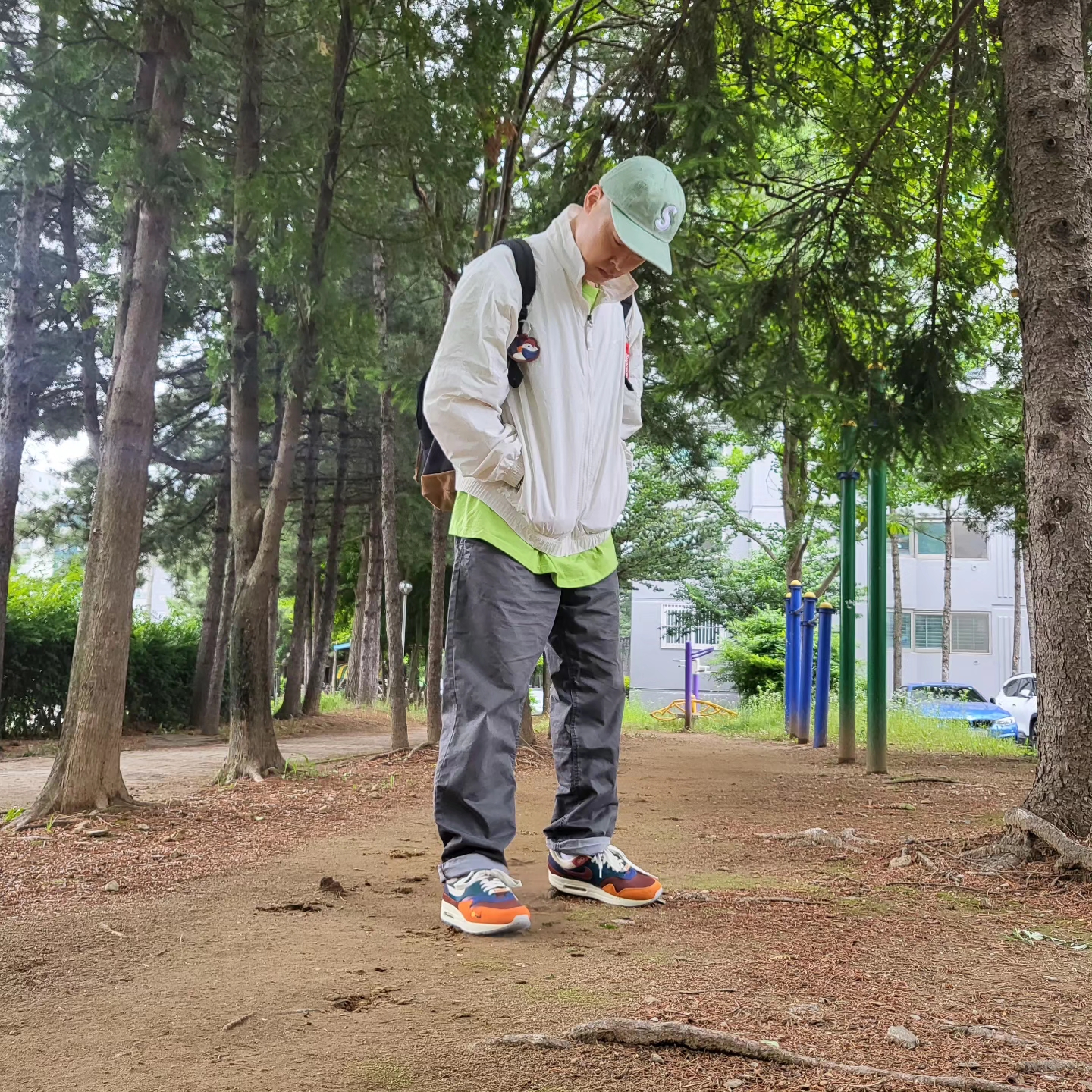 Nike x Kasina Air Max 1 SP Won-Ang Orange, Supreme Pigment Print S Logo 6-Panel Light Sage - 22FW 착용 스타일 - 4