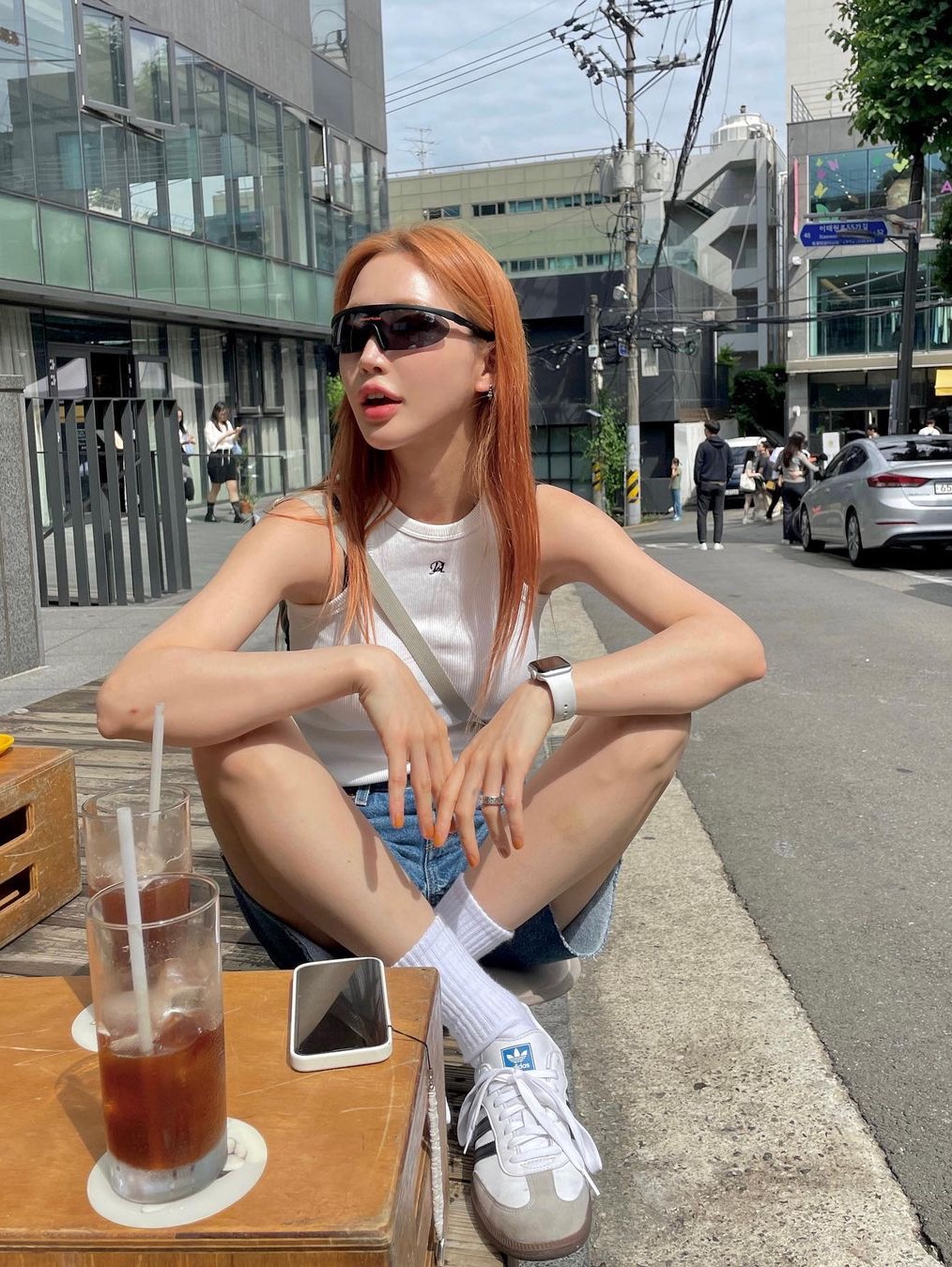 아디다스 삼바 비건 화이트 블랙 착용 스타일