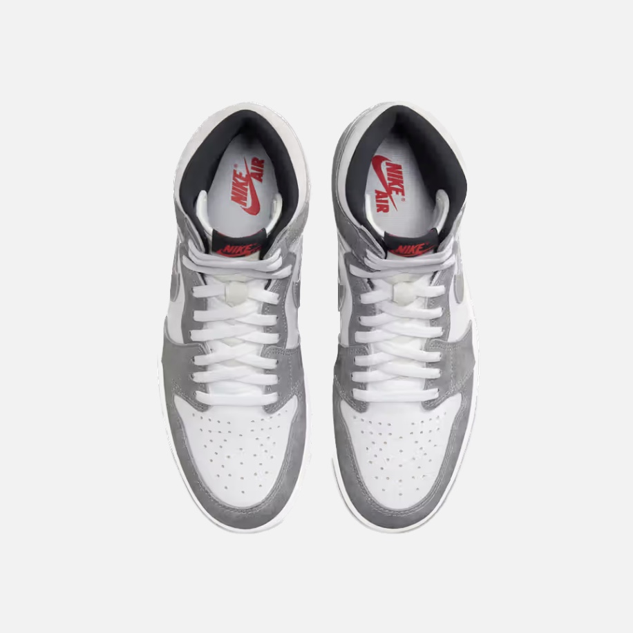Jordan 1 Retro High OG Black and Smoke Grey 착용 스타일 - 3