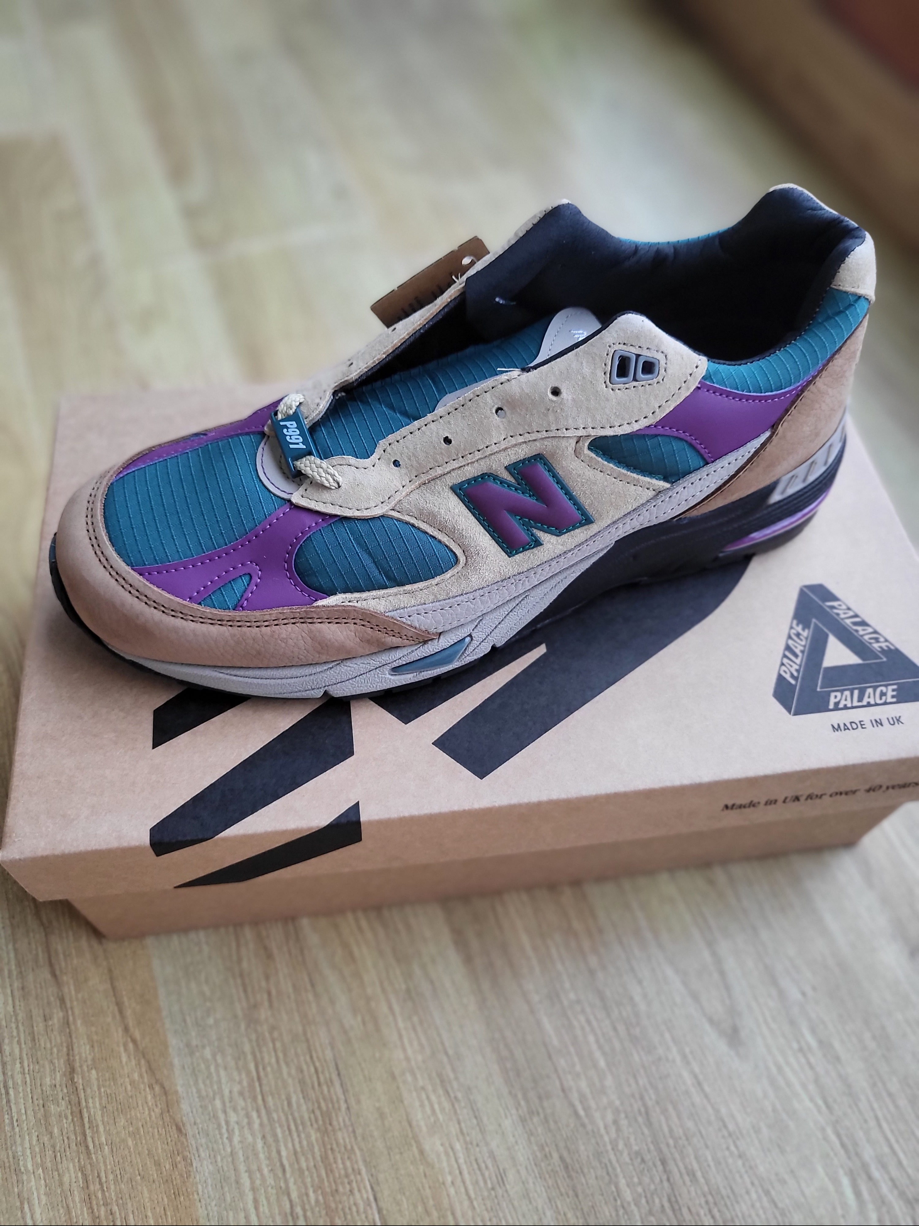 New Balance x Palace 991 Made in UK Teal Brown 착용 스타일