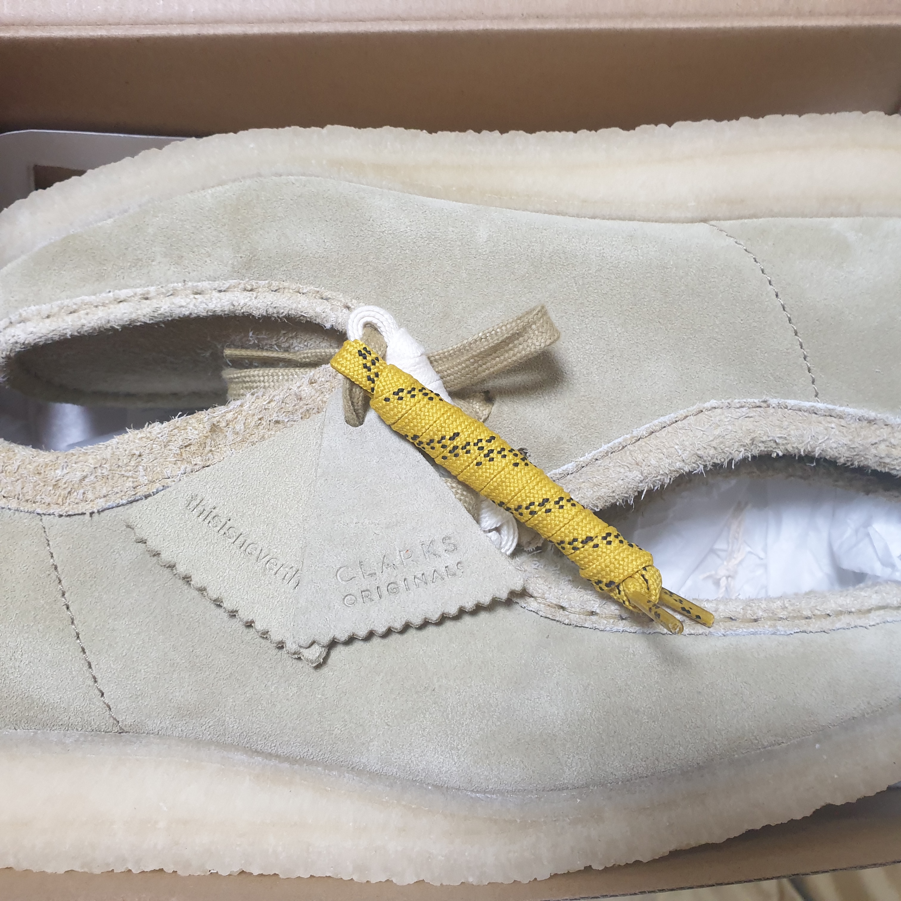 Clarks x Thisisneverthat Wallabee Maple 착용 스타일 - 4