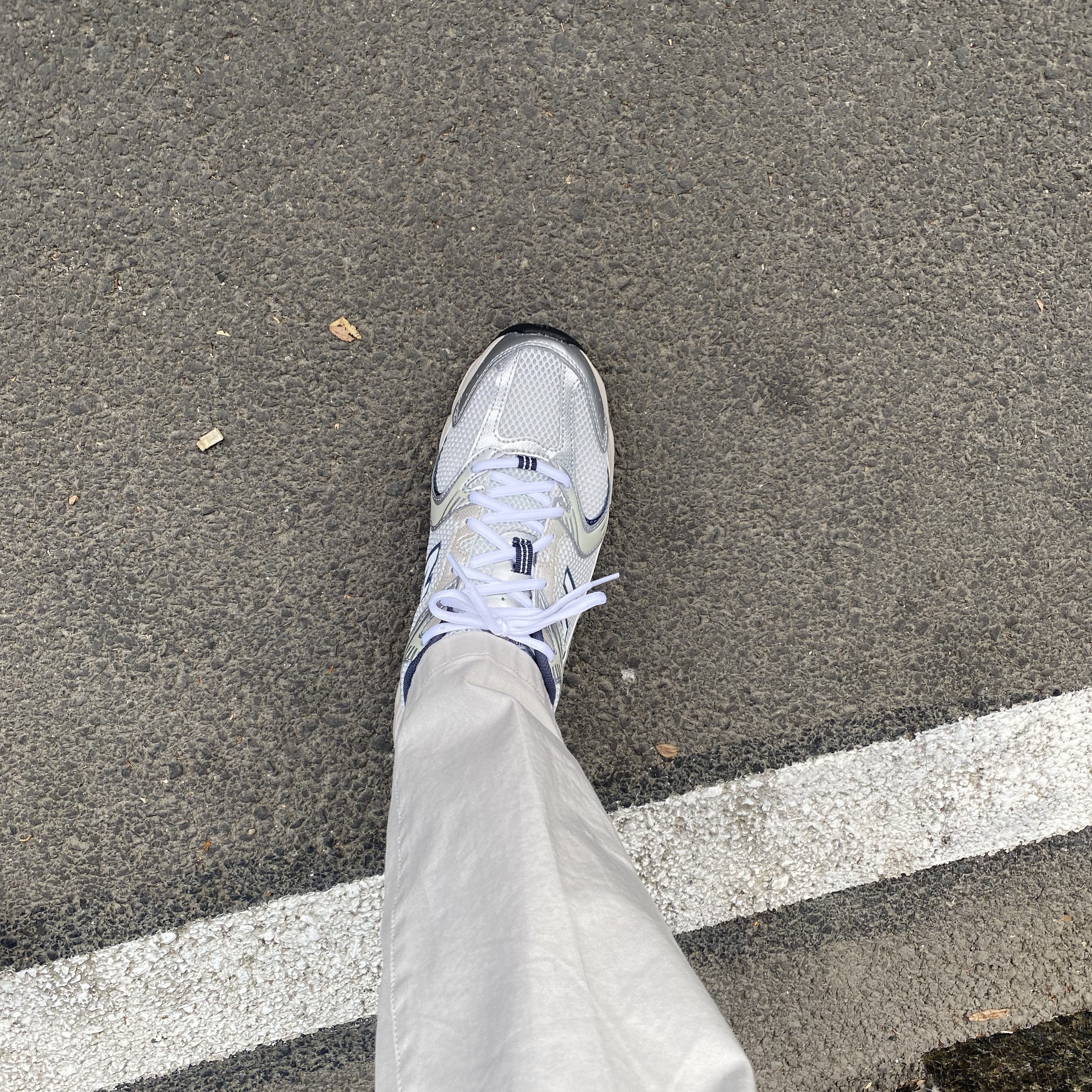 New Balance 530 Steel Grey 착용 스타일