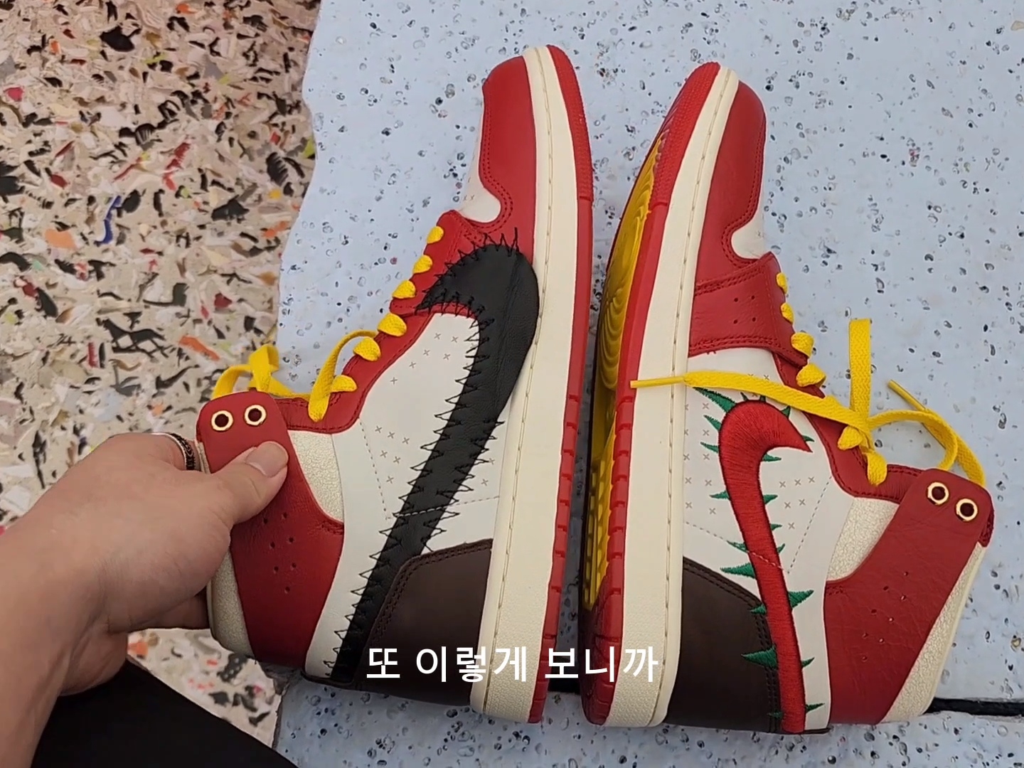 (W) Jordan 1 x Teyana Taylor Zoom CMFT 2 Gym Red 착용 스타일 - 2