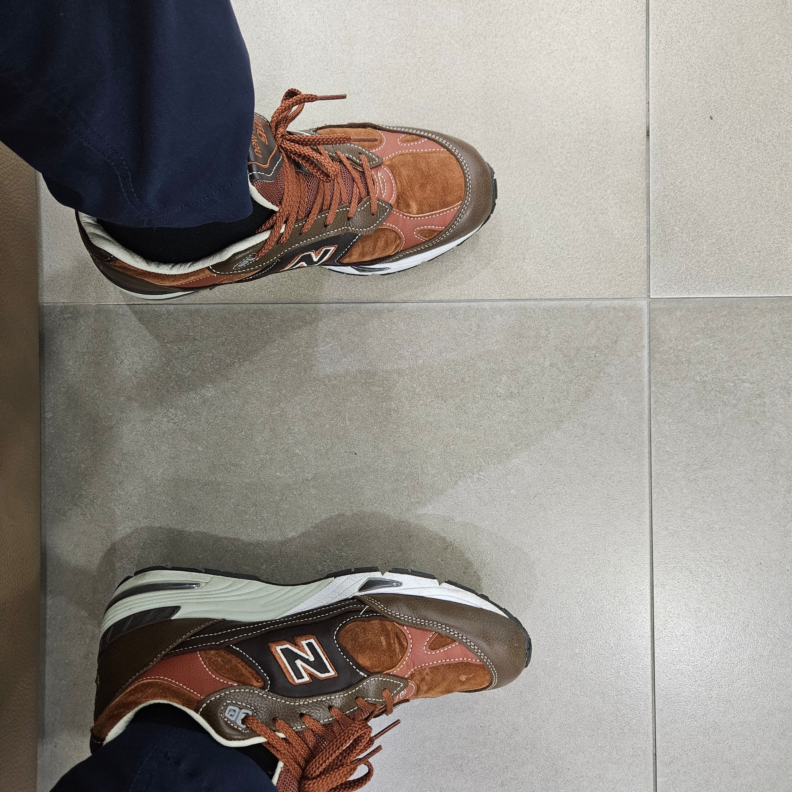 New Balance 991 Made in UK Brown Dark Brown 착용 스타일