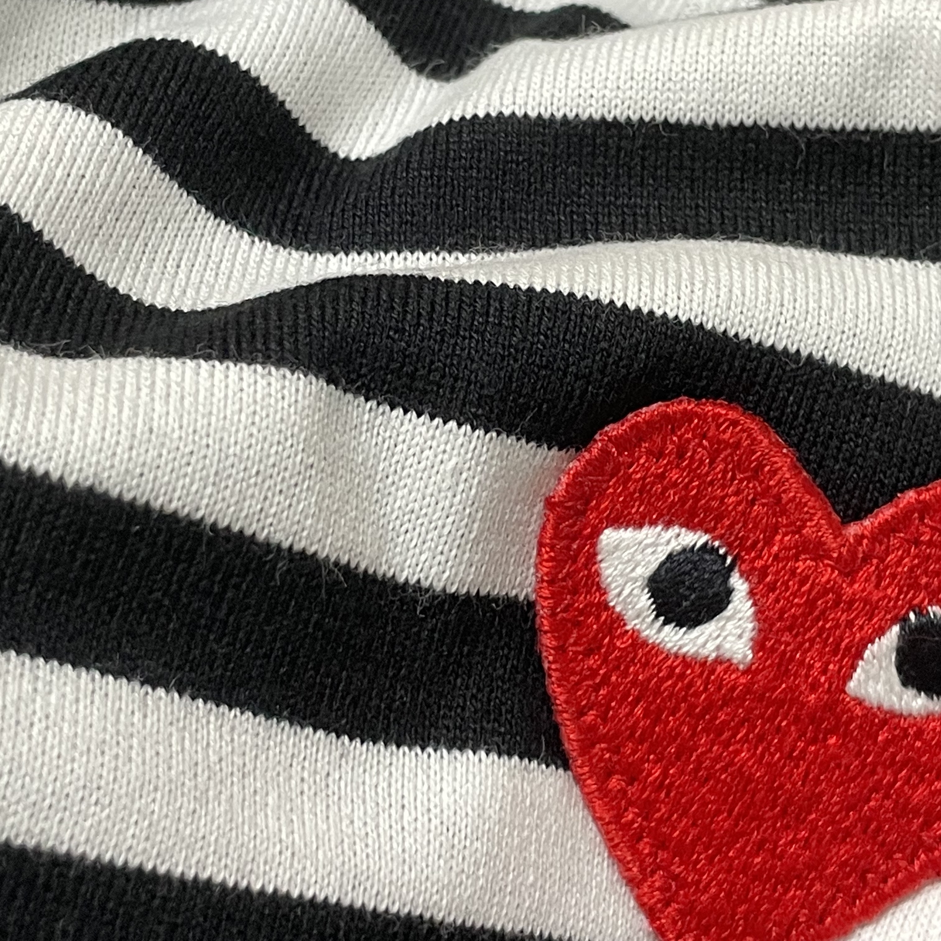 Play Comme des Garcons Striped LS T-Shirt Black White 착용 스타일