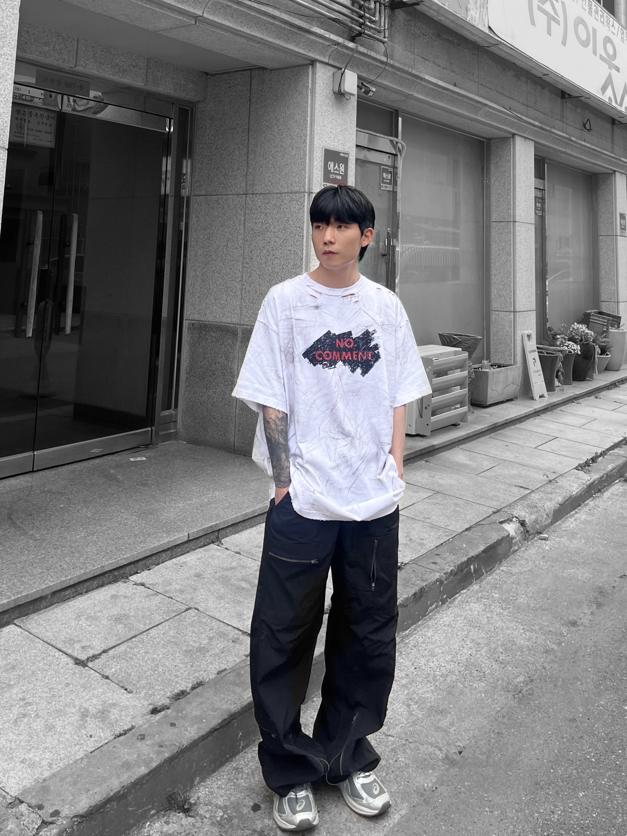 Asics Jog 100 S SMU Sheet Rock Pure Silver - 2E Wide, Nos Couleurs No Comment T-Shirt White 착용 스타일 - 1