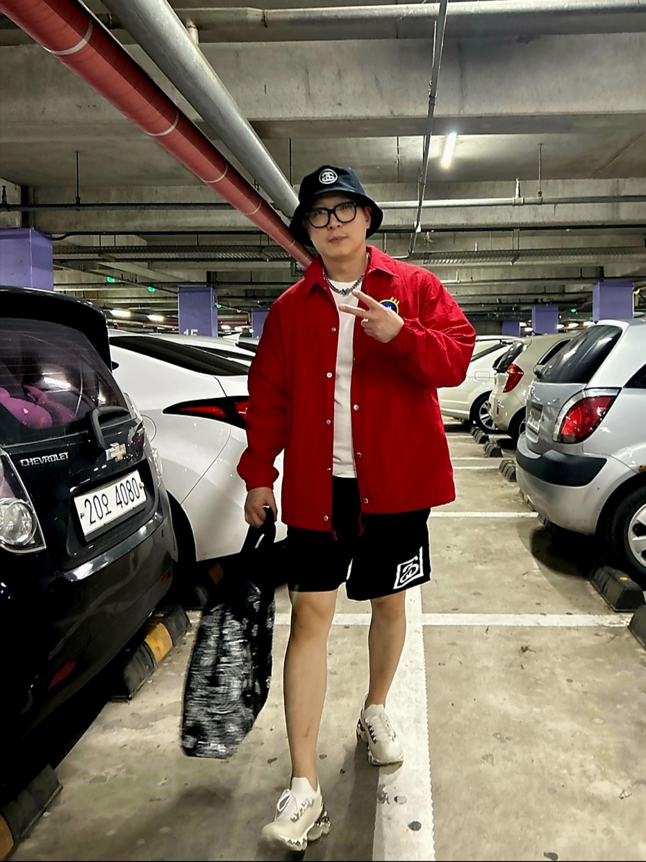 휴먼 메이드 코치 자켓 레드, 미즈노 x 소라야마 하지메 웨이브 프로페시 샴페인 골드 착용 스타일 - 4