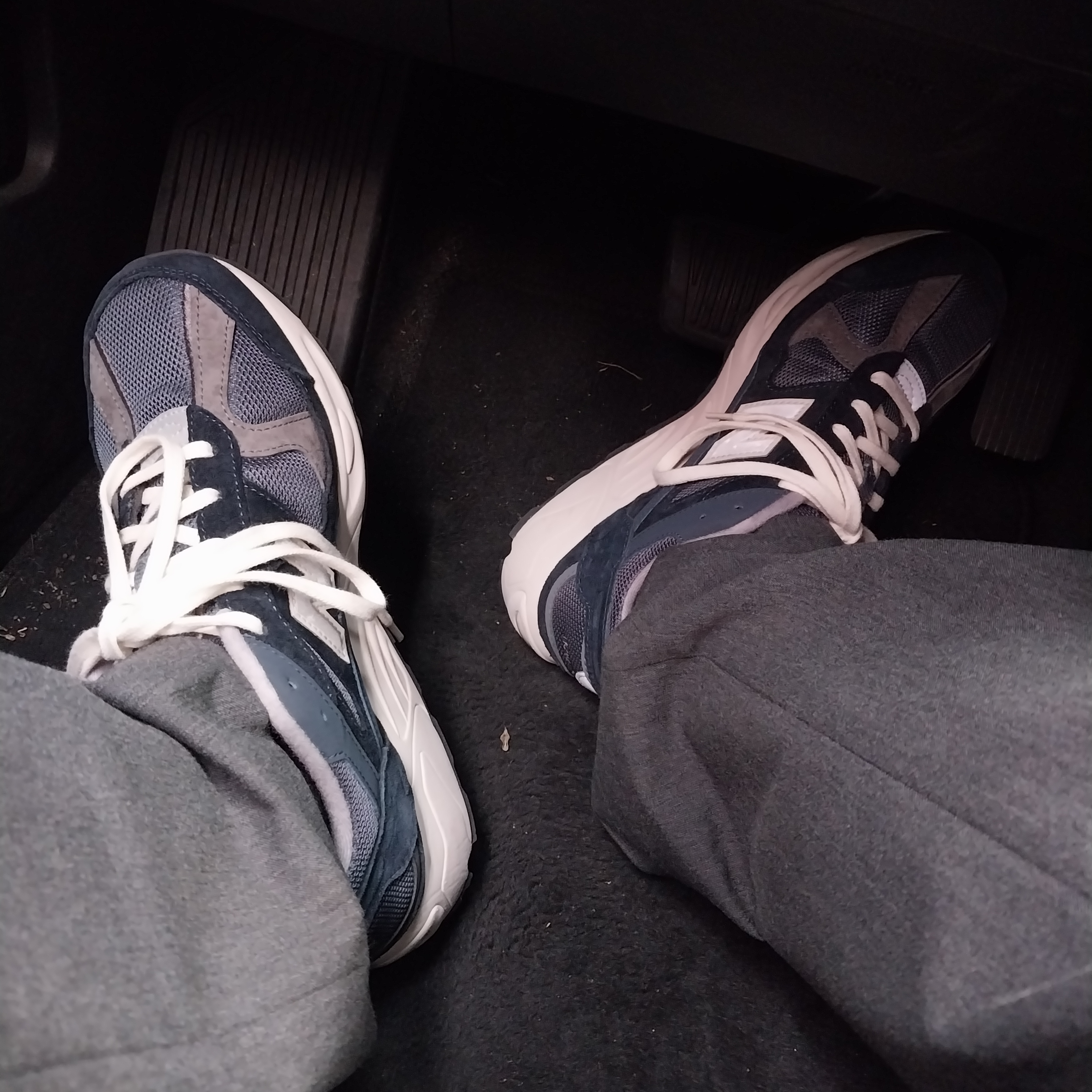 New Balance 878 Navy 착용 스타일