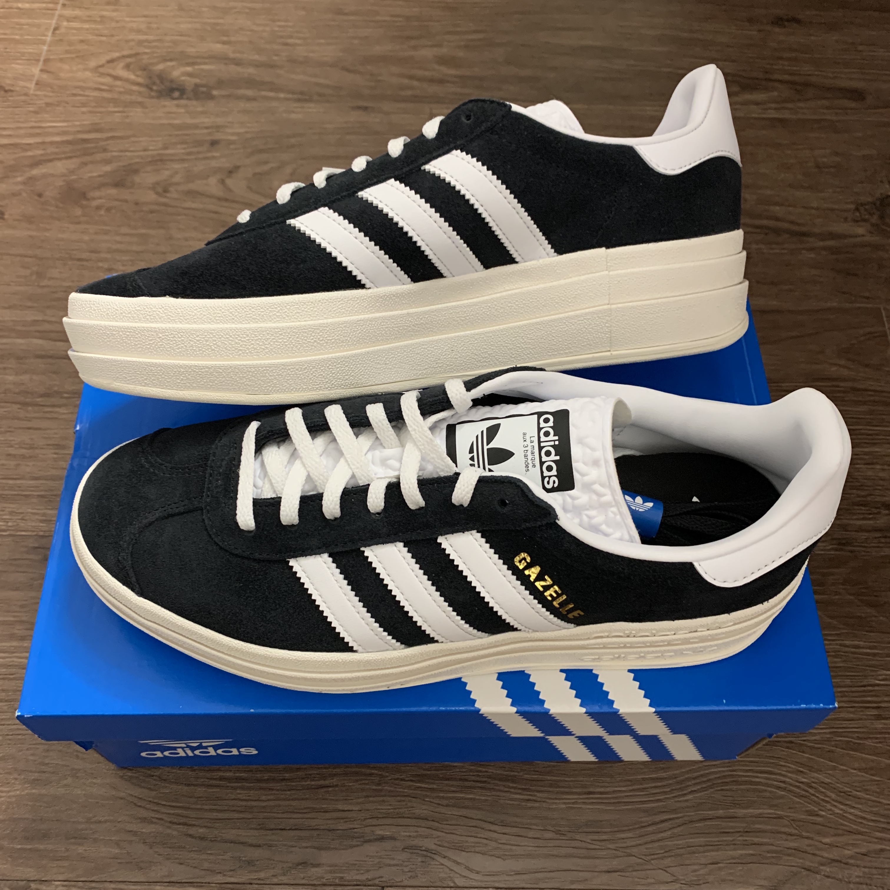 (W) Adidas Gazelle Bold Core Black Cloud White 착용 스타일